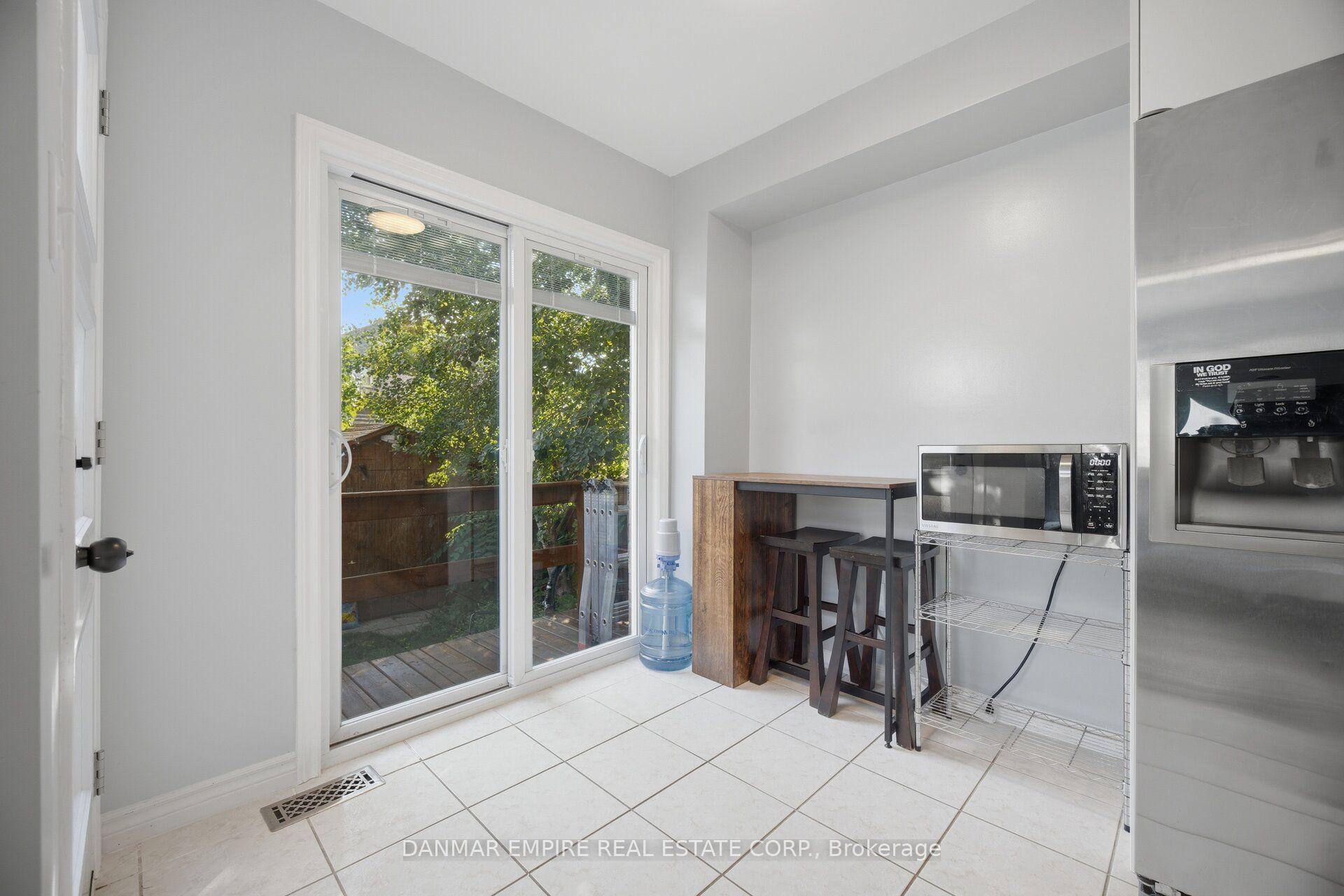 Photo 18 of 658 Julia Avenue, Burlington, Appleby — HOMEH