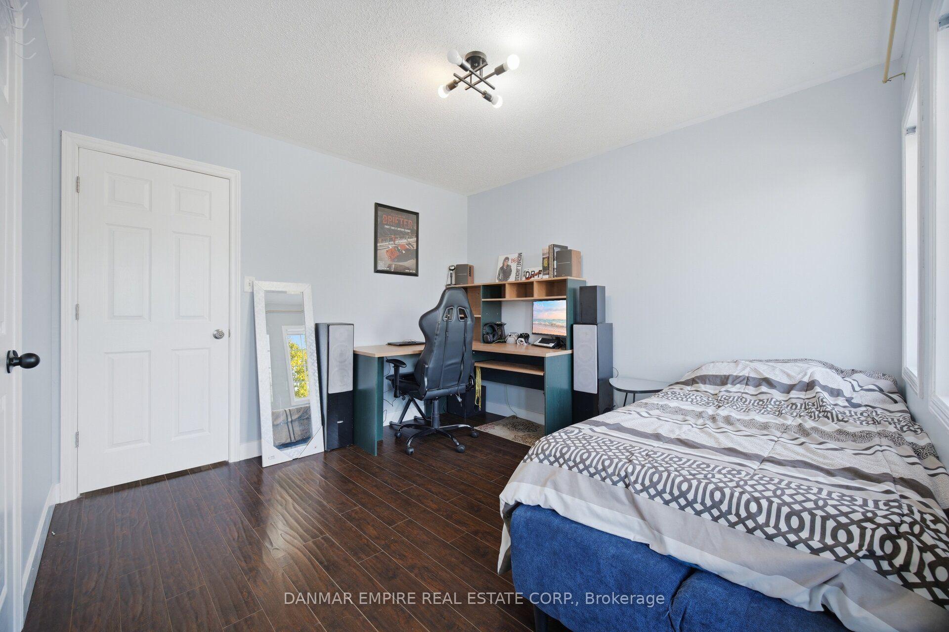 Photo 30 of 658 Julia Avenue, Burlington, Appleby — HOMEH
