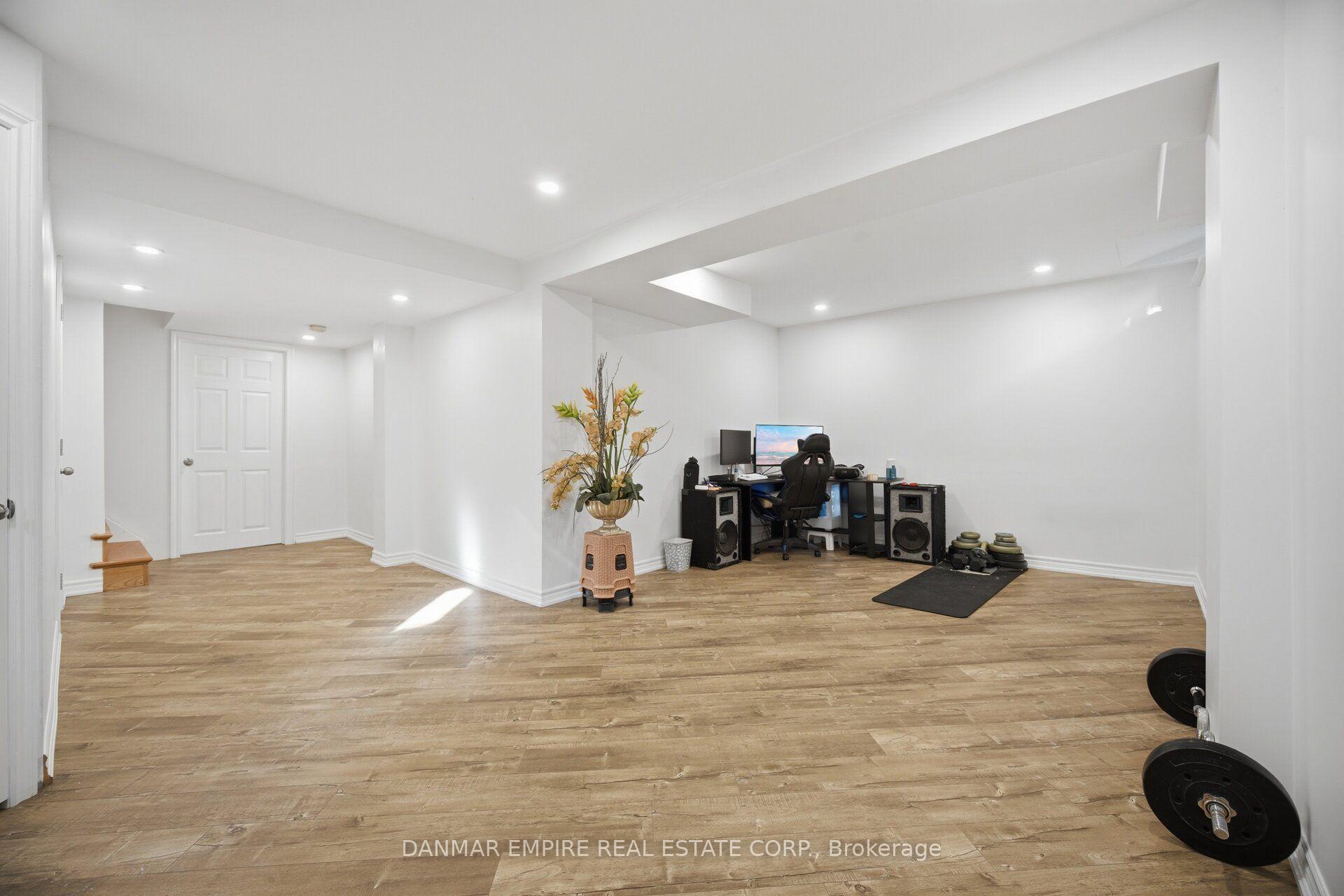 Photo 36 of 658 Julia Avenue, Burlington, Appleby — HOMEH