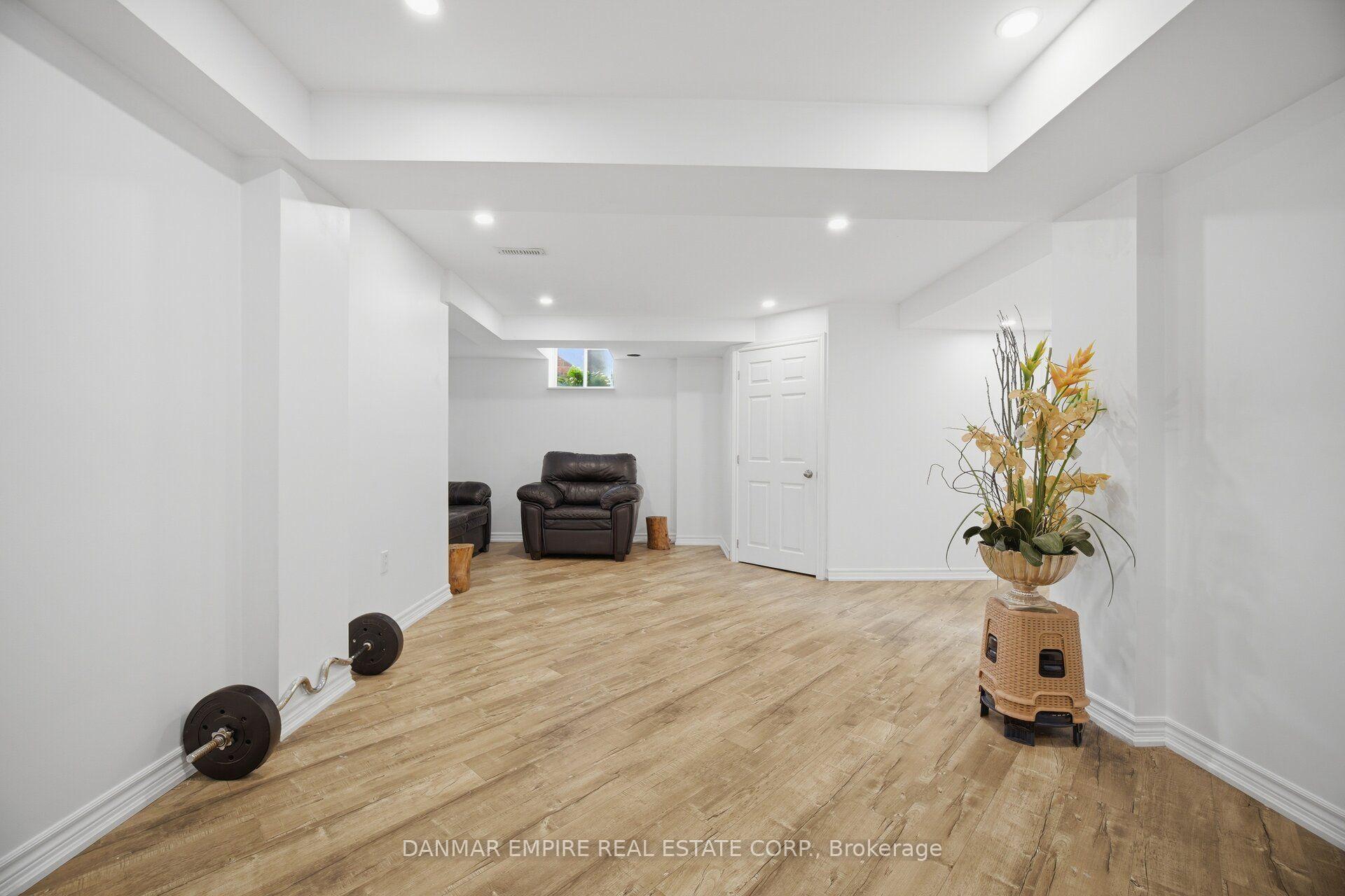 Photo 38 of 658 Julia Avenue, Burlington, Appleby — HOMEH