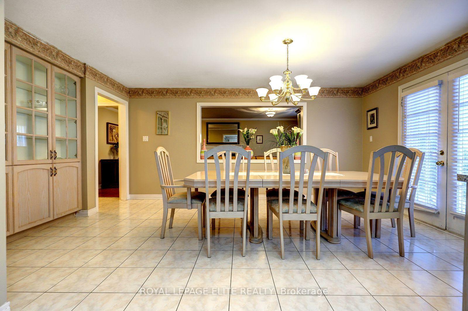Photo 14 of 5 Pinecone Way E, Brampton, Sandringham-Wellington — HOMEH