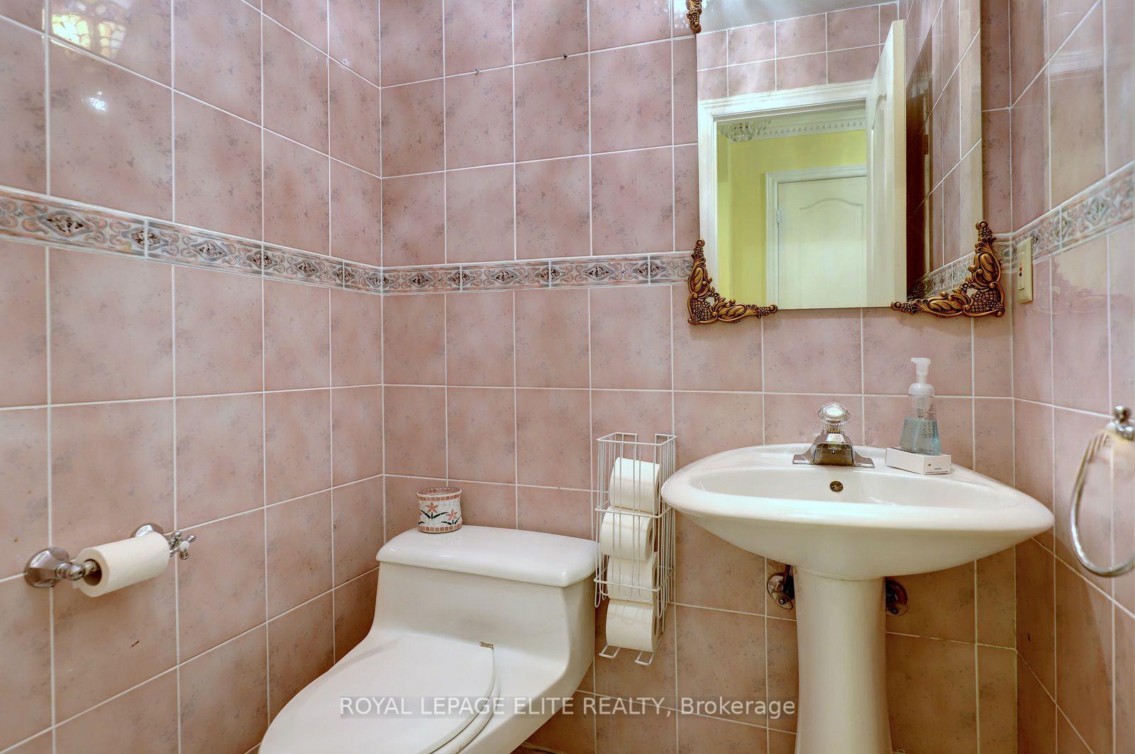 Photo 21 of 5 Pinecone Way E, Brampton, Sandringham-Wellington — HOMEH