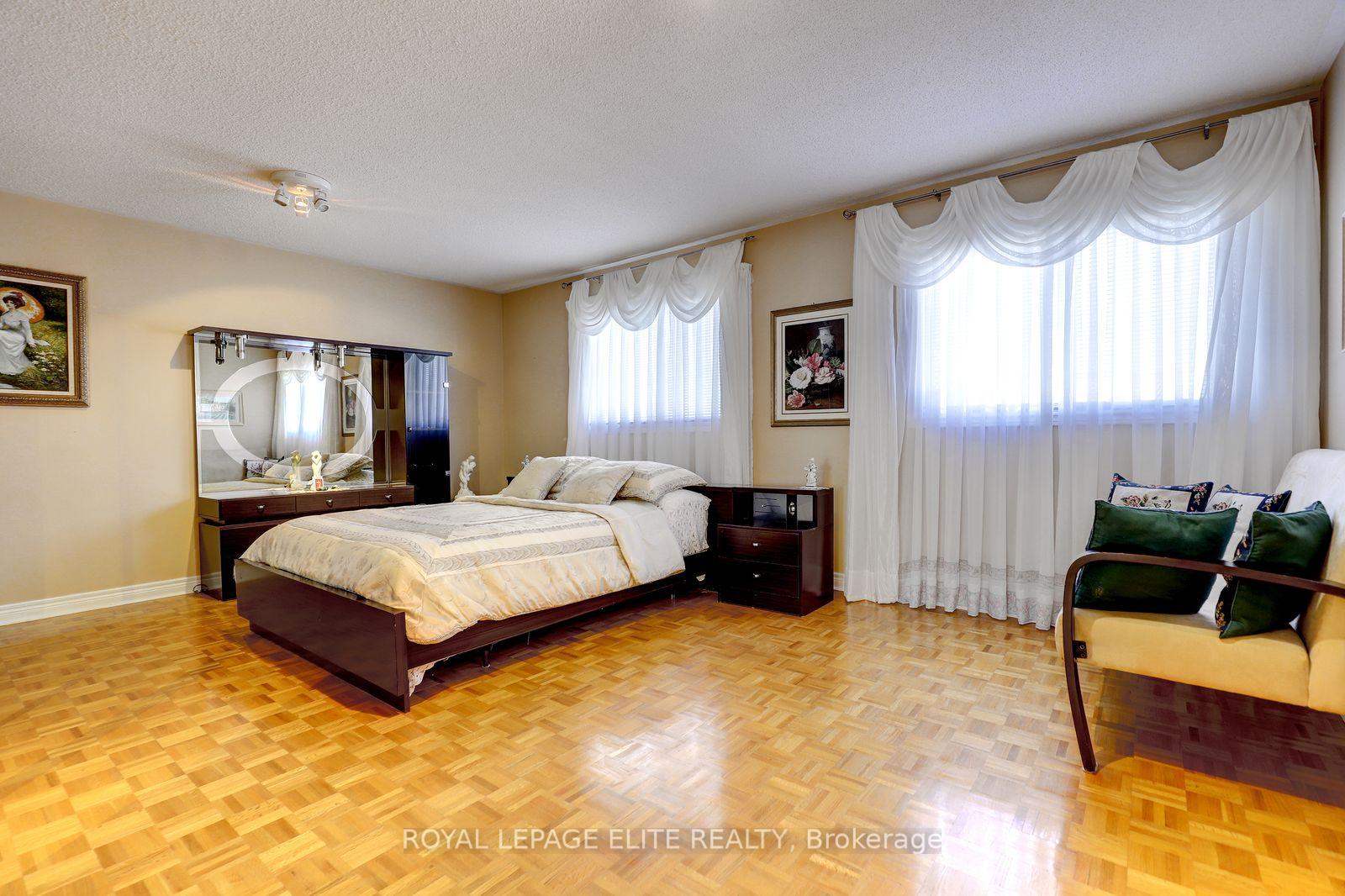 Photo 27 of 5 Pinecone Way E, Brampton, Sandringham-Wellington — HOMEH
