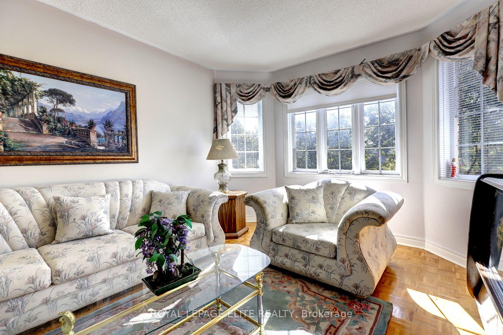 Photo 37 of 5 Pinecone Way E, Brampton, Sandringham-Wellington — HOMEH