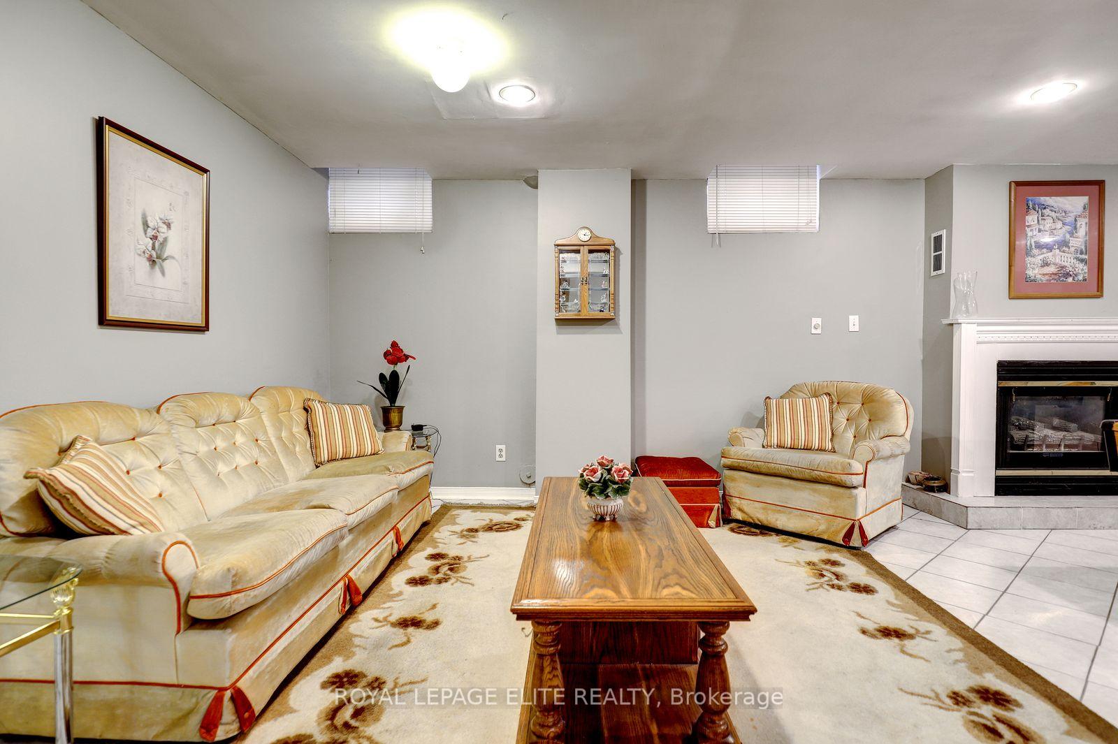 Photo 40 of 5 Pinecone Way E, Brampton, Sandringham-Wellington — HOMEH