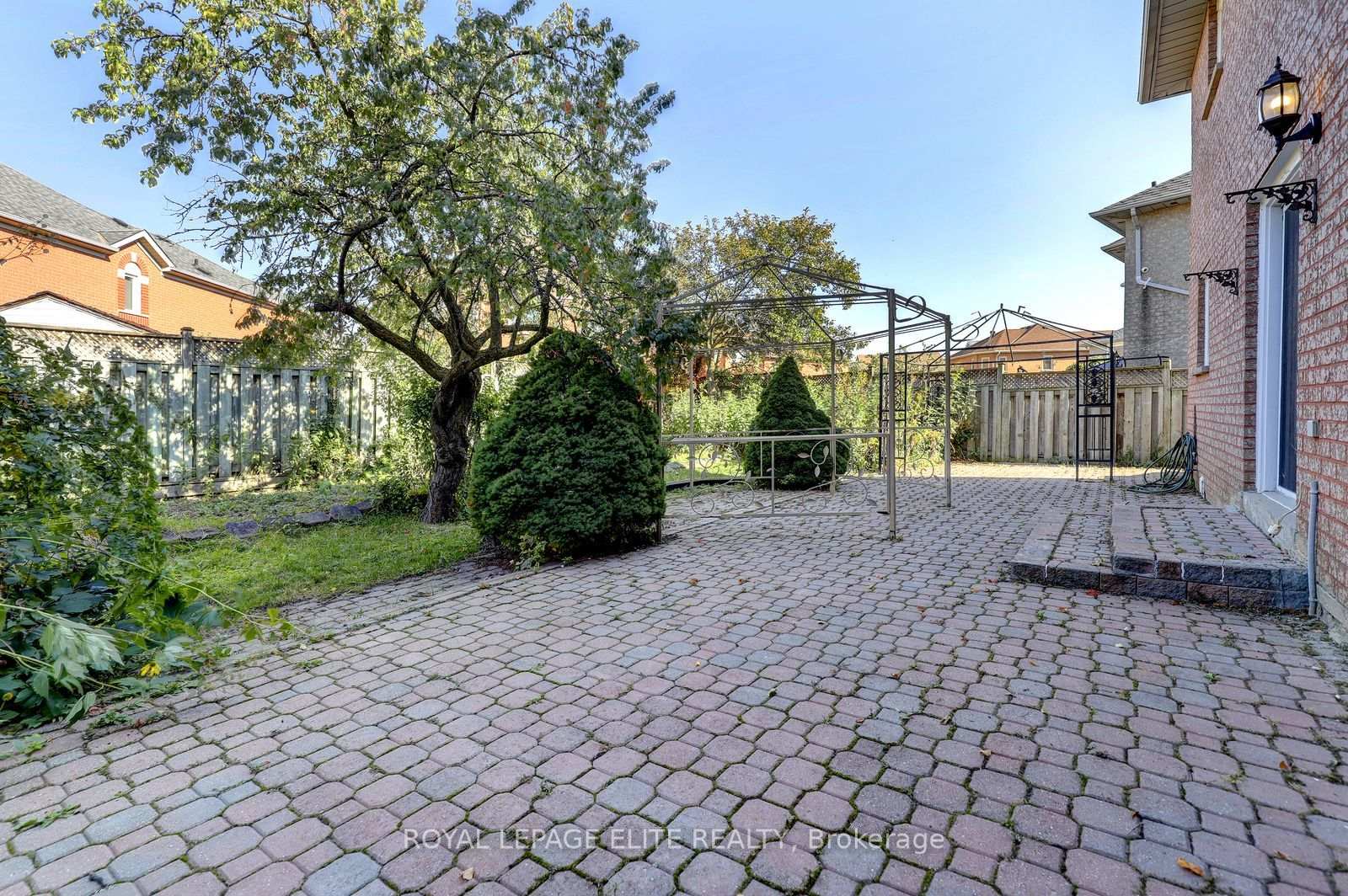 Photo 48 of 5 Pinecone Way E, Brampton, Sandringham-Wellington — HOMEH