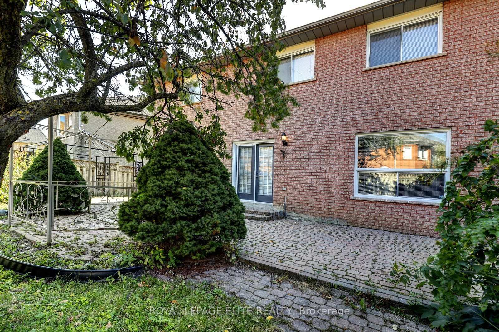 Photo 50 of 5 Pinecone Way E, Brampton, Sandringham-Wellington — HOMEH