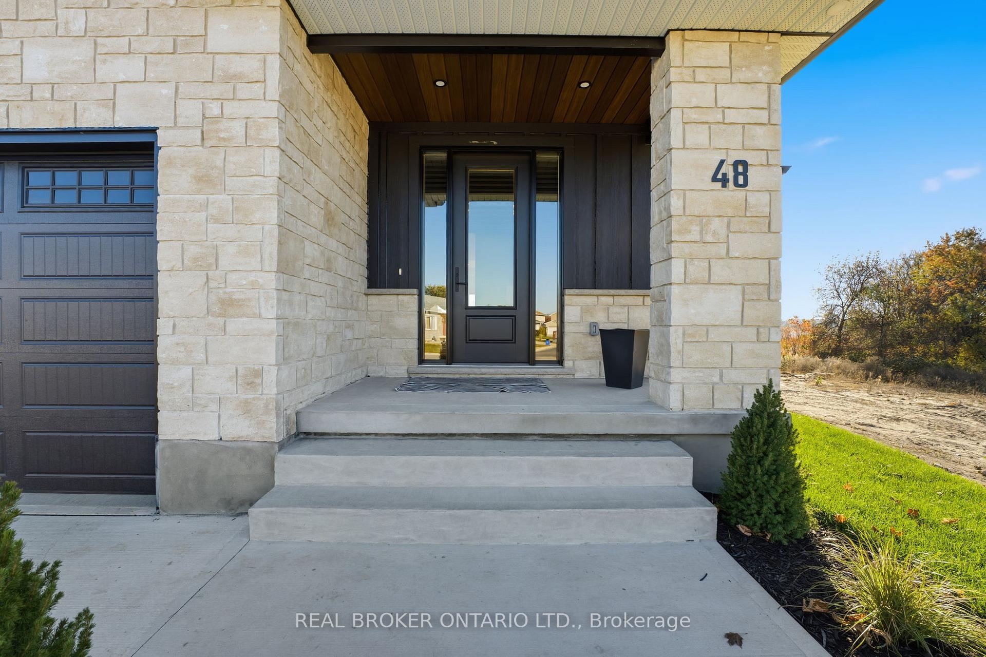 Photo 2 of 48 Rebecca Drive, Aylmer — HOMEH