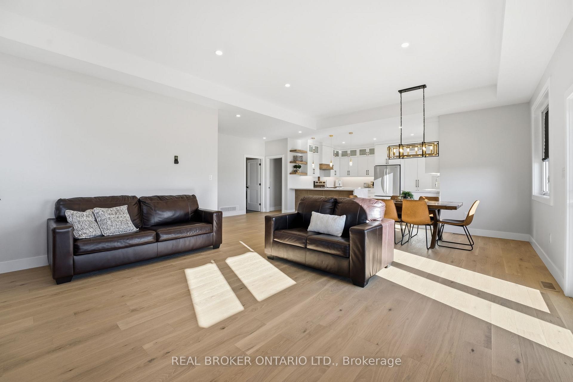 Photo 7 of 48 Rebecca Drive, Aylmer — HOMEH