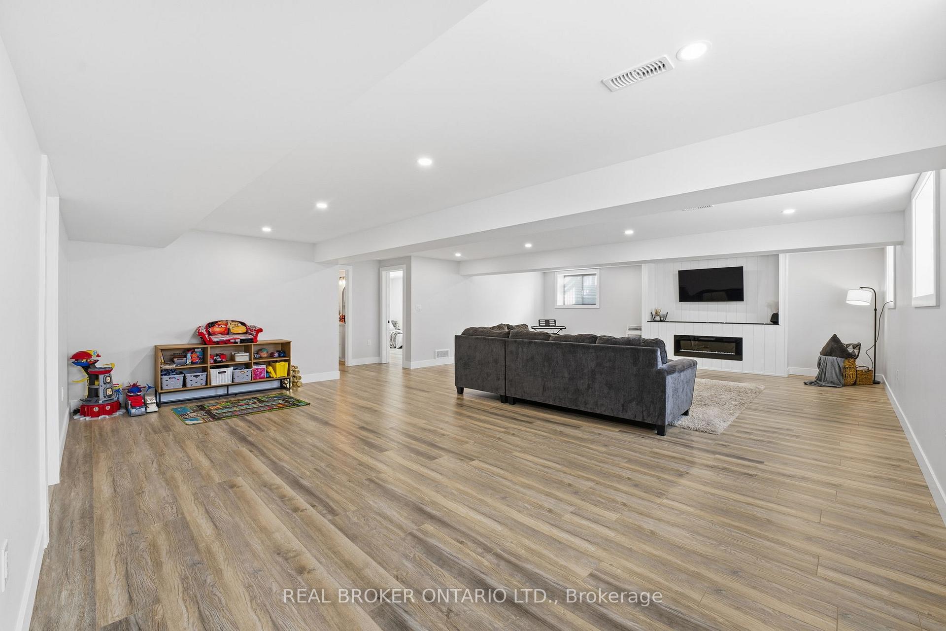 Photo 19 of 48 Rebecca Drive, Aylmer — HOMEH