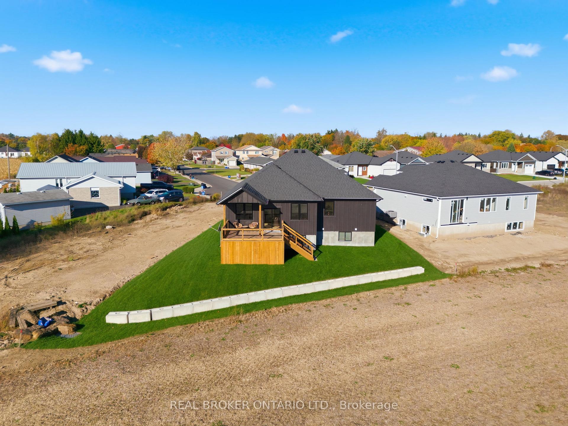 Photo 31 of 48 Rebecca Drive, Aylmer — HOMEH