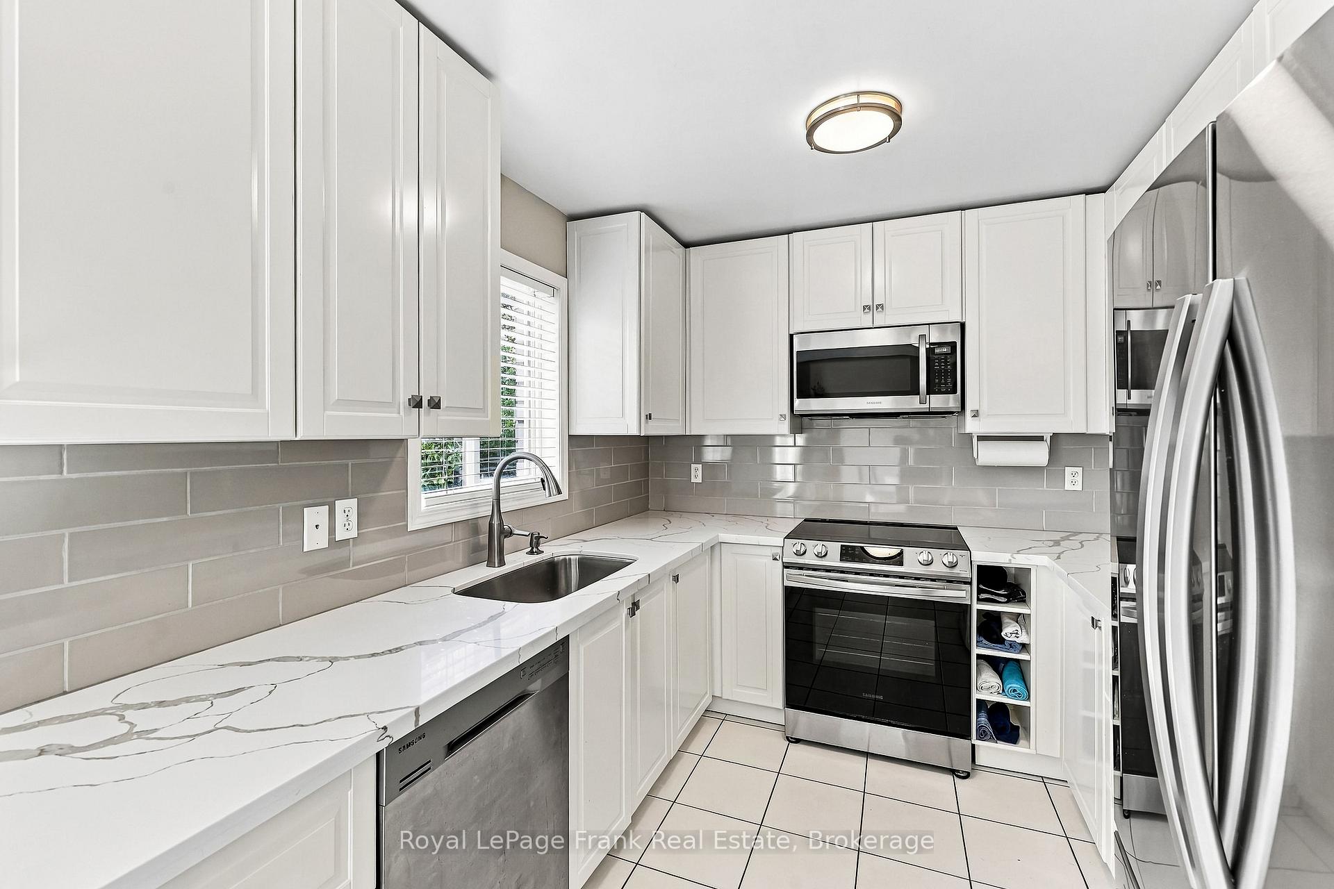Photo 15 of 15 Sprucewood Crescent, Clarington, Bowmanville — HOMEH