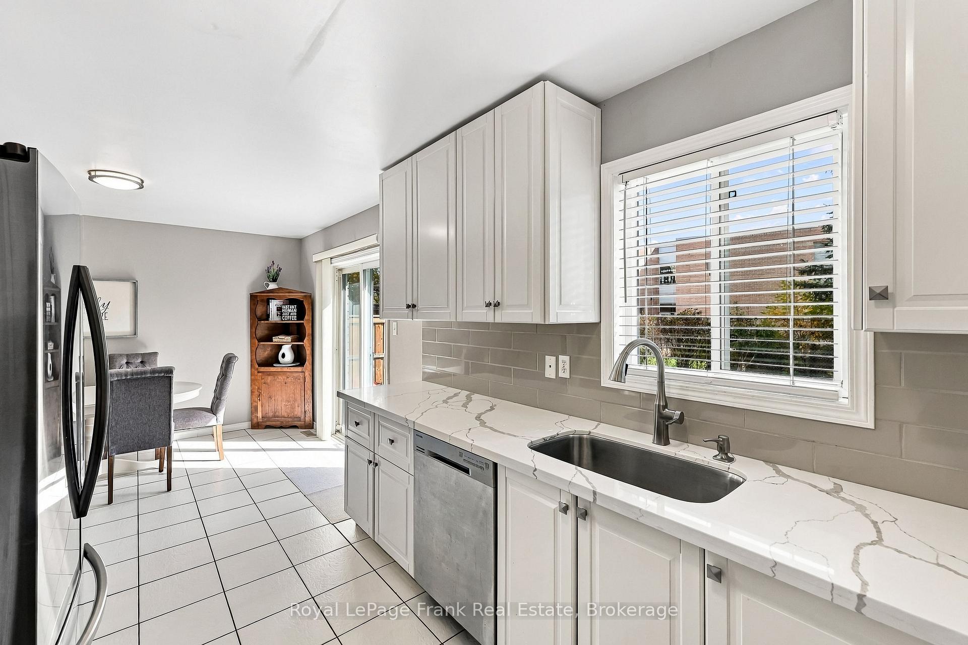 Photo 17 of 15 Sprucewood Crescent, Clarington, Bowmanville — HOMEH