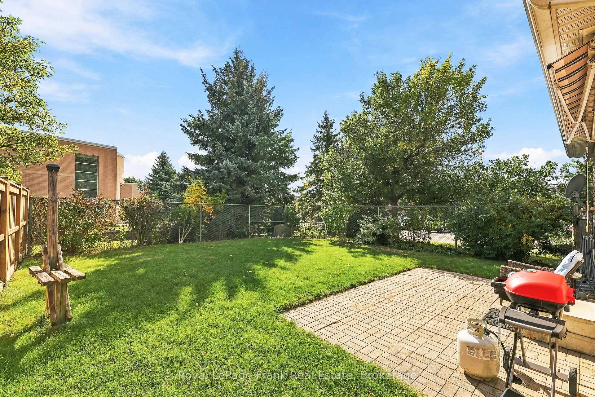 Photo 41 of 15 Sprucewood Crescent, Clarington, Bowmanville — HOMEH