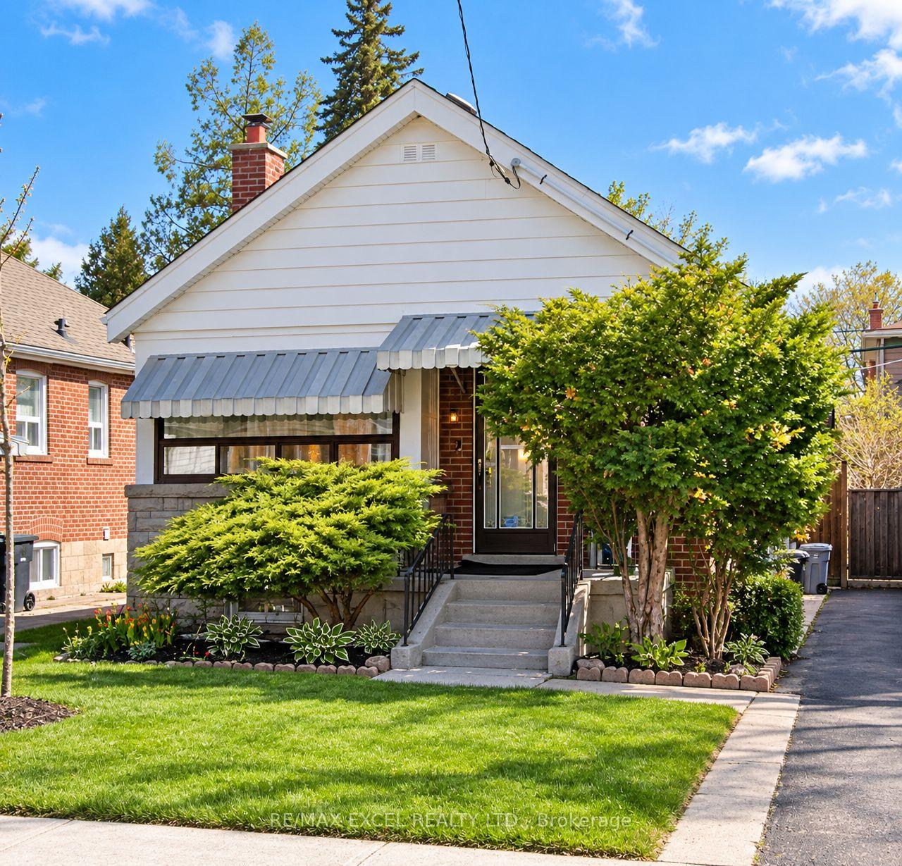 Photo 2 of 11 Hutton Avenue, Toronto, East York — HOMEH