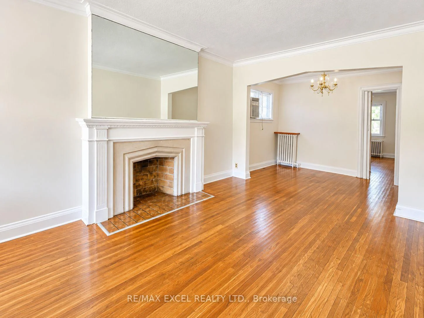Photo 3 of 11 Hutton Avenue, Toronto, East York — HOMEH