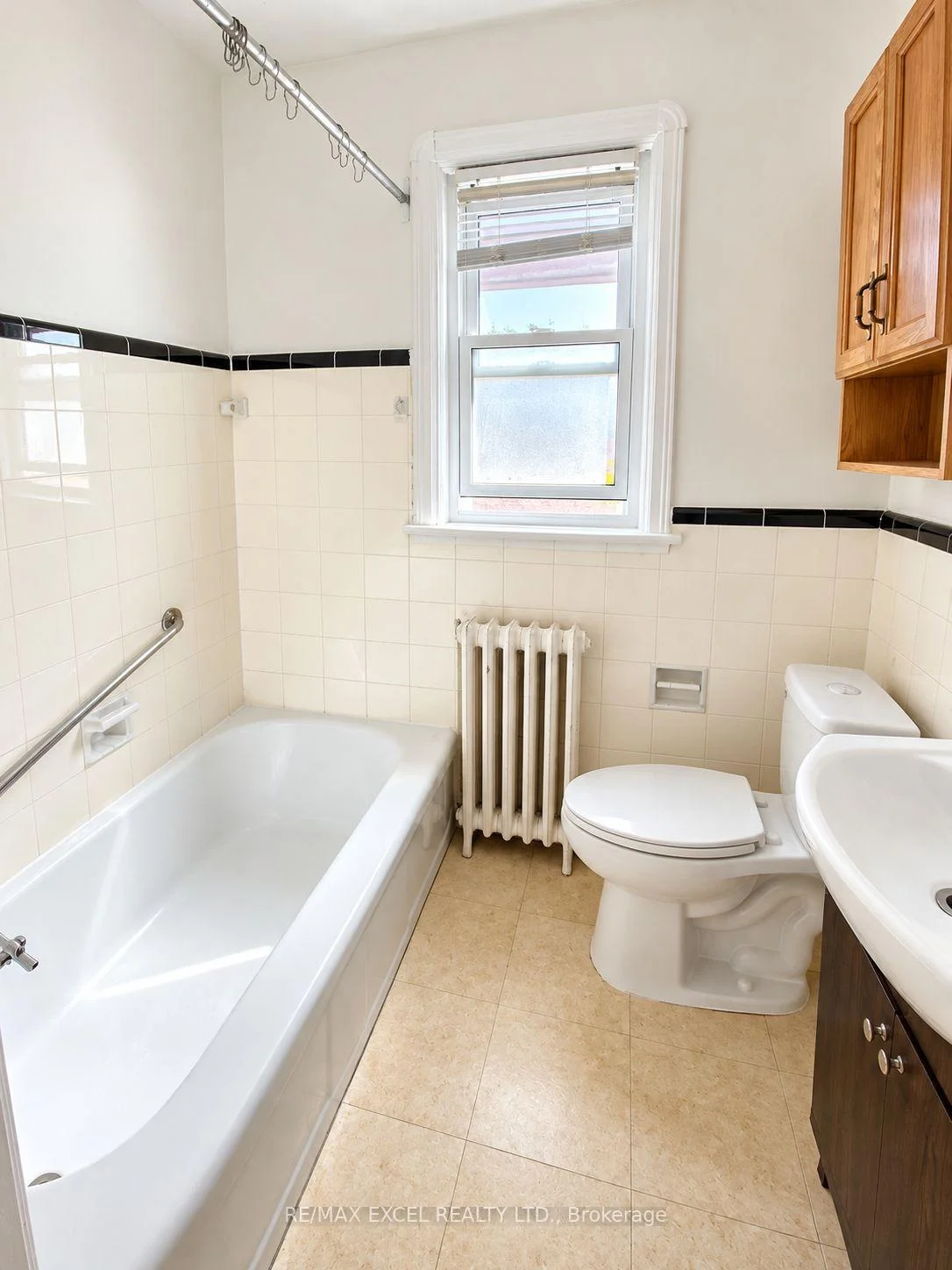 Photo 13 of 11 Hutton Avenue, Toronto, East York — HOMEH