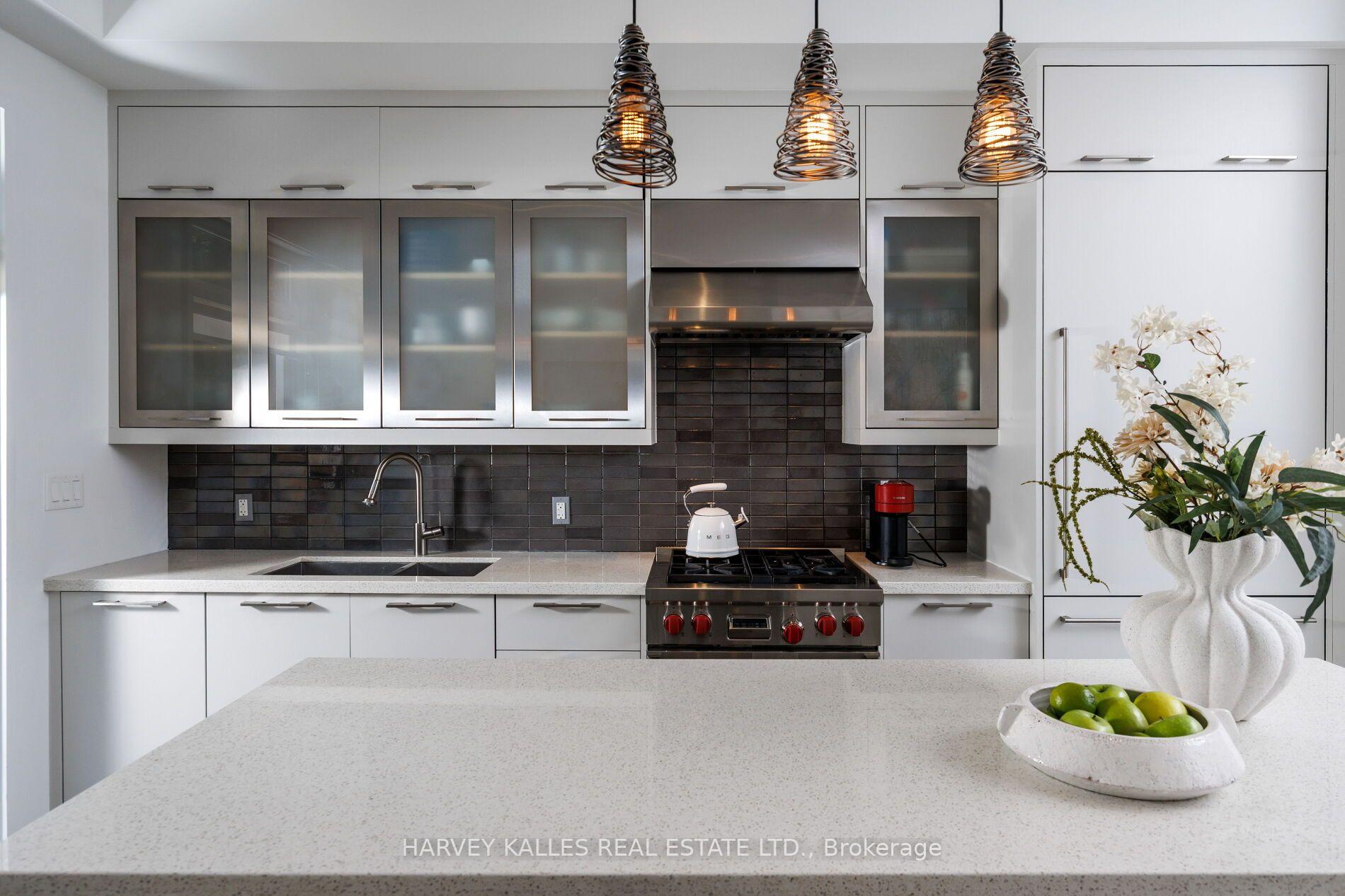 Photo 14 of 128 Montgomery Avenue, Toronto, Yonge-Eglinton — HOMEH