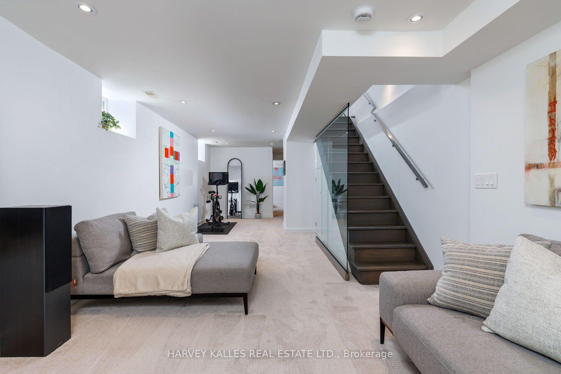 Photo 34 of 128 Montgomery Avenue, Toronto, Yonge-Eglinton — HOMEH