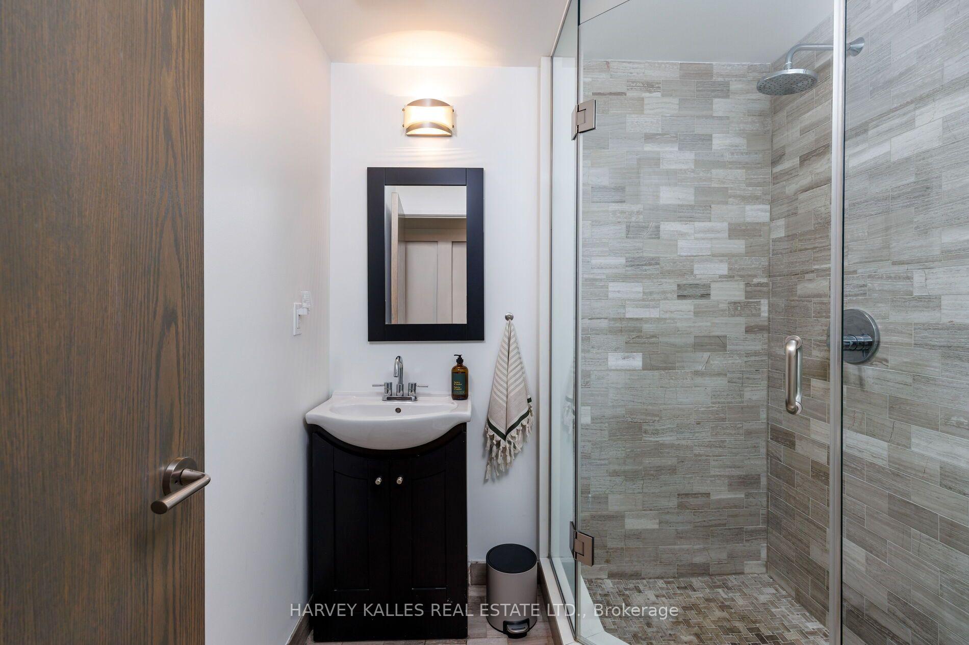 Photo 37 of 128 Montgomery Avenue, Toronto, Yonge-Eglinton — HOMEH