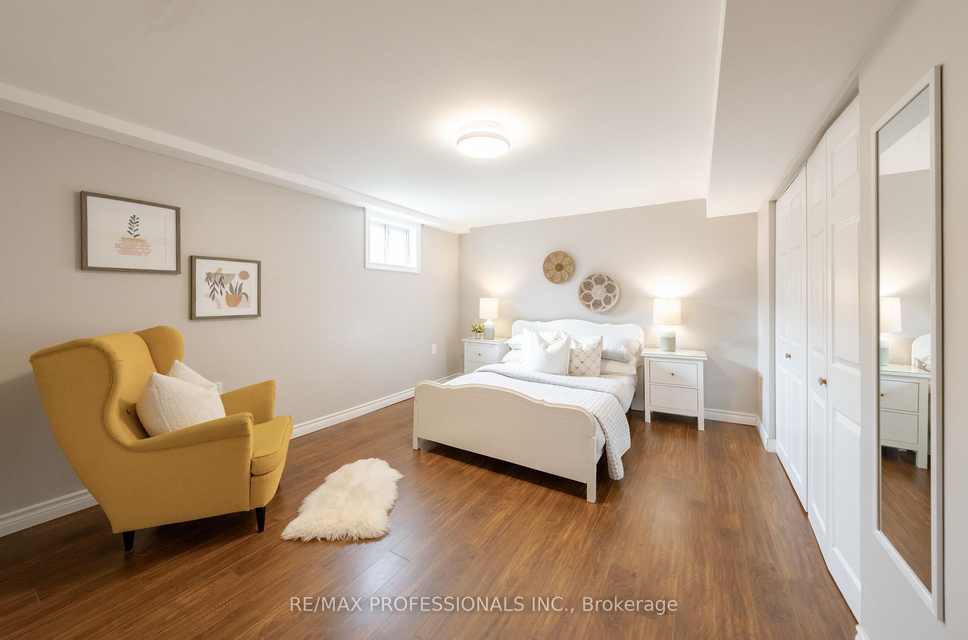 Photo 22 of 74 Crendon Drive, Etobicoke, Etobicoke West Mall — HOMEH