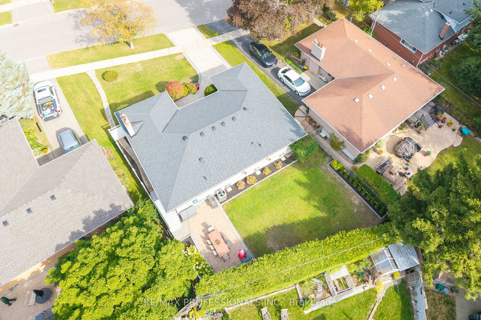 Photo 30 of 74 Crendon Drive, Etobicoke, Etobicoke West Mall — HOMEH
