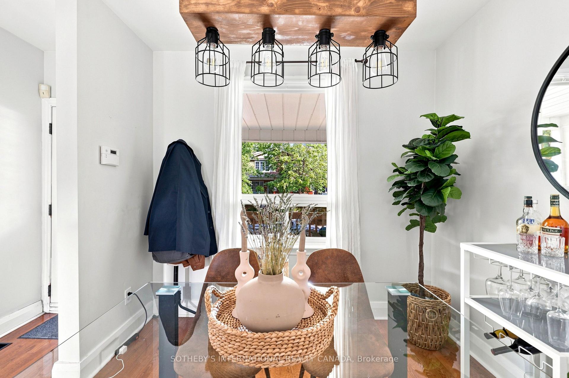 Photo 6 of 213 Oakcrest Avenue, Toronto, East End-Danforth — HOMEH