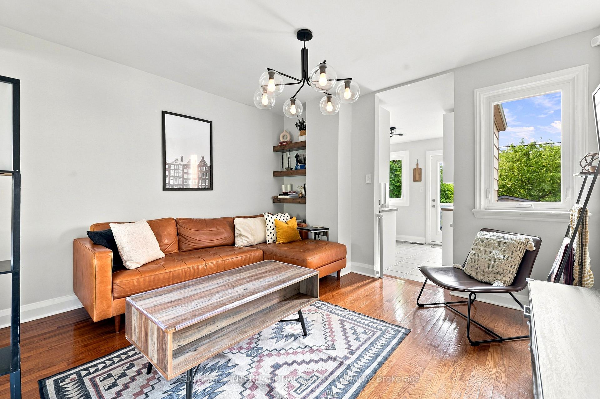 Photo 9 of 213 Oakcrest Avenue, Toronto, East End-Danforth — HOMEH