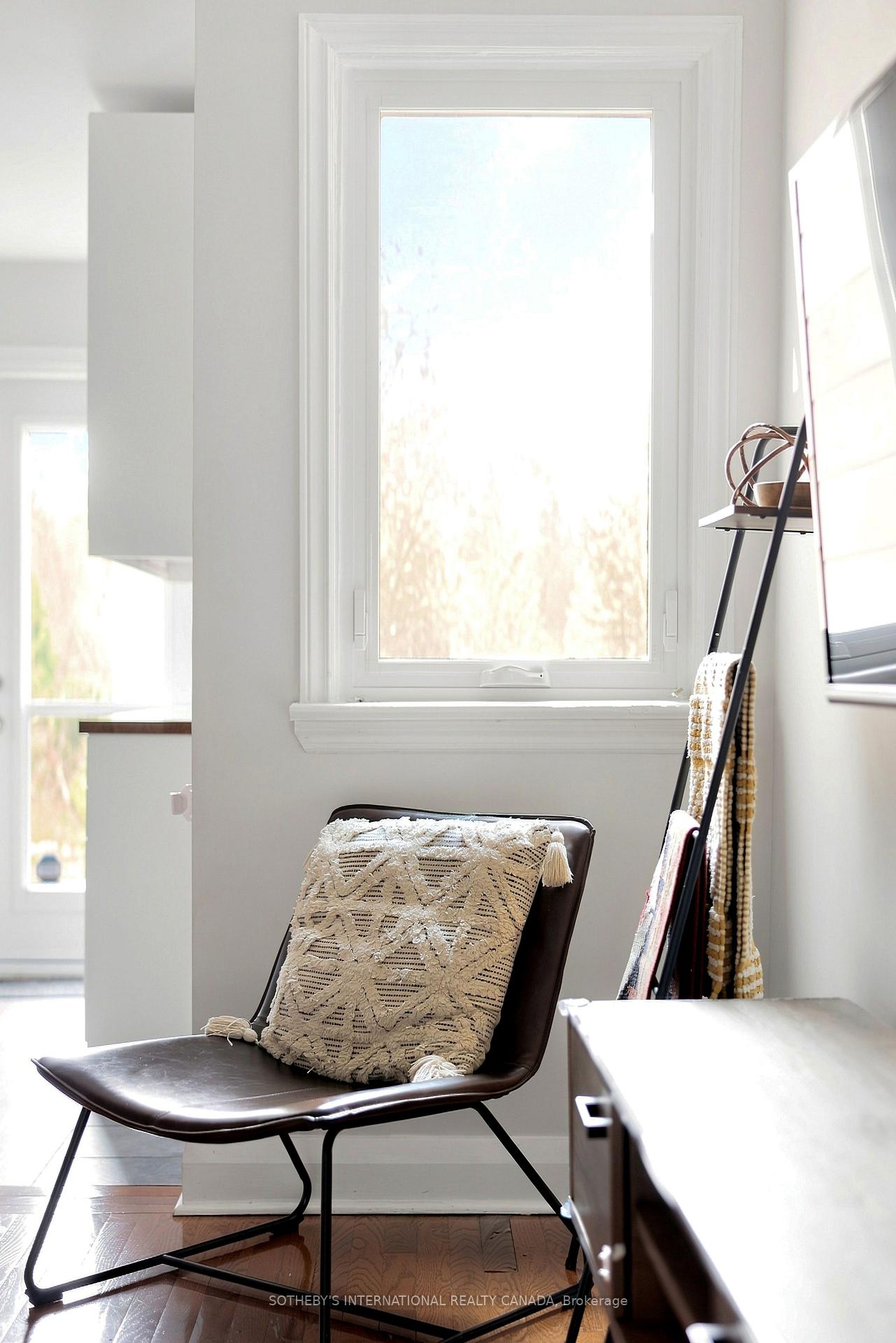 Photo 14 of 213 Oakcrest Avenue, Toronto, East End-Danforth — HOMEH