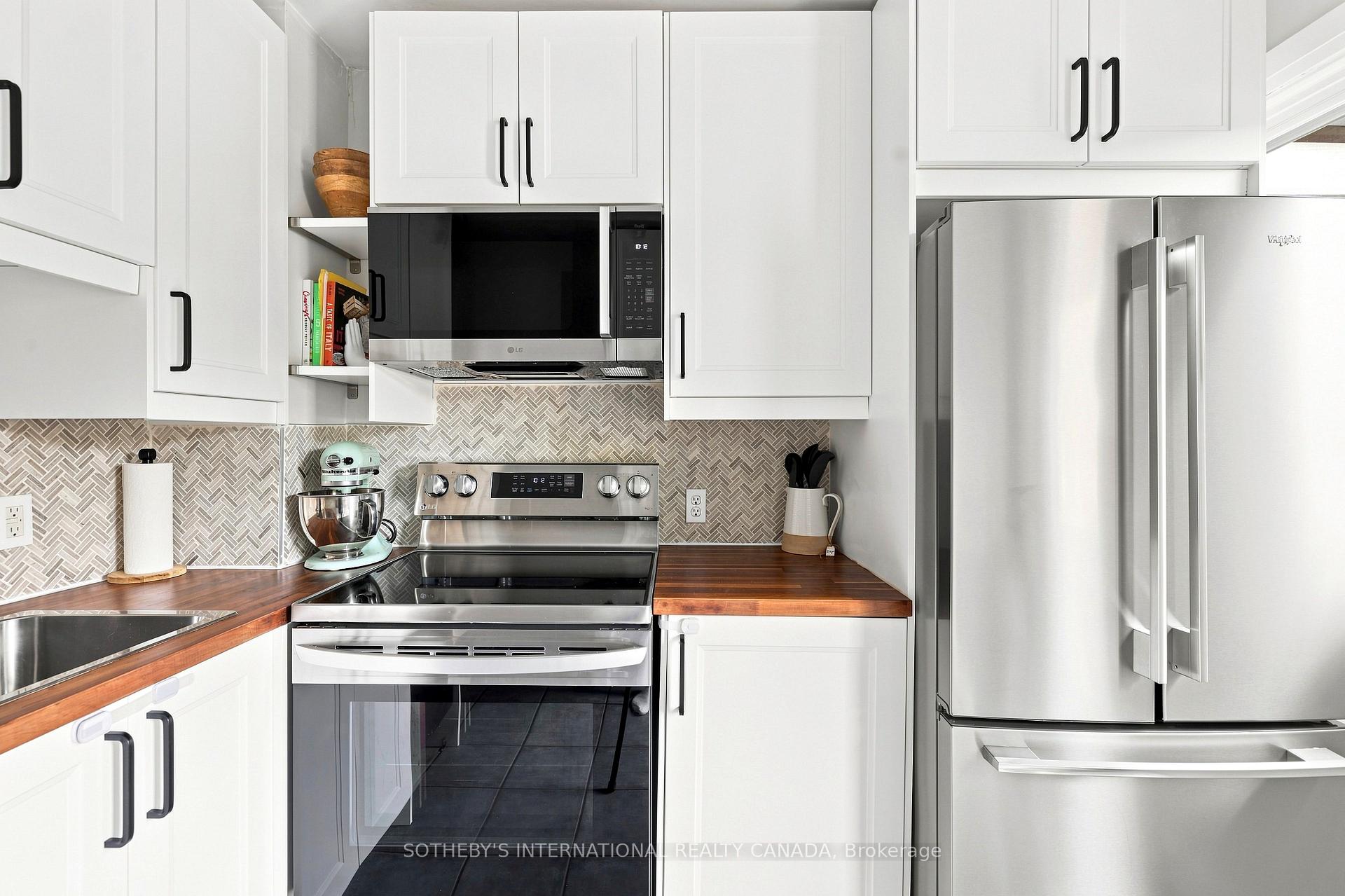 Photo 16 of 213 Oakcrest Avenue, Toronto, East End-Danforth — HOMEH