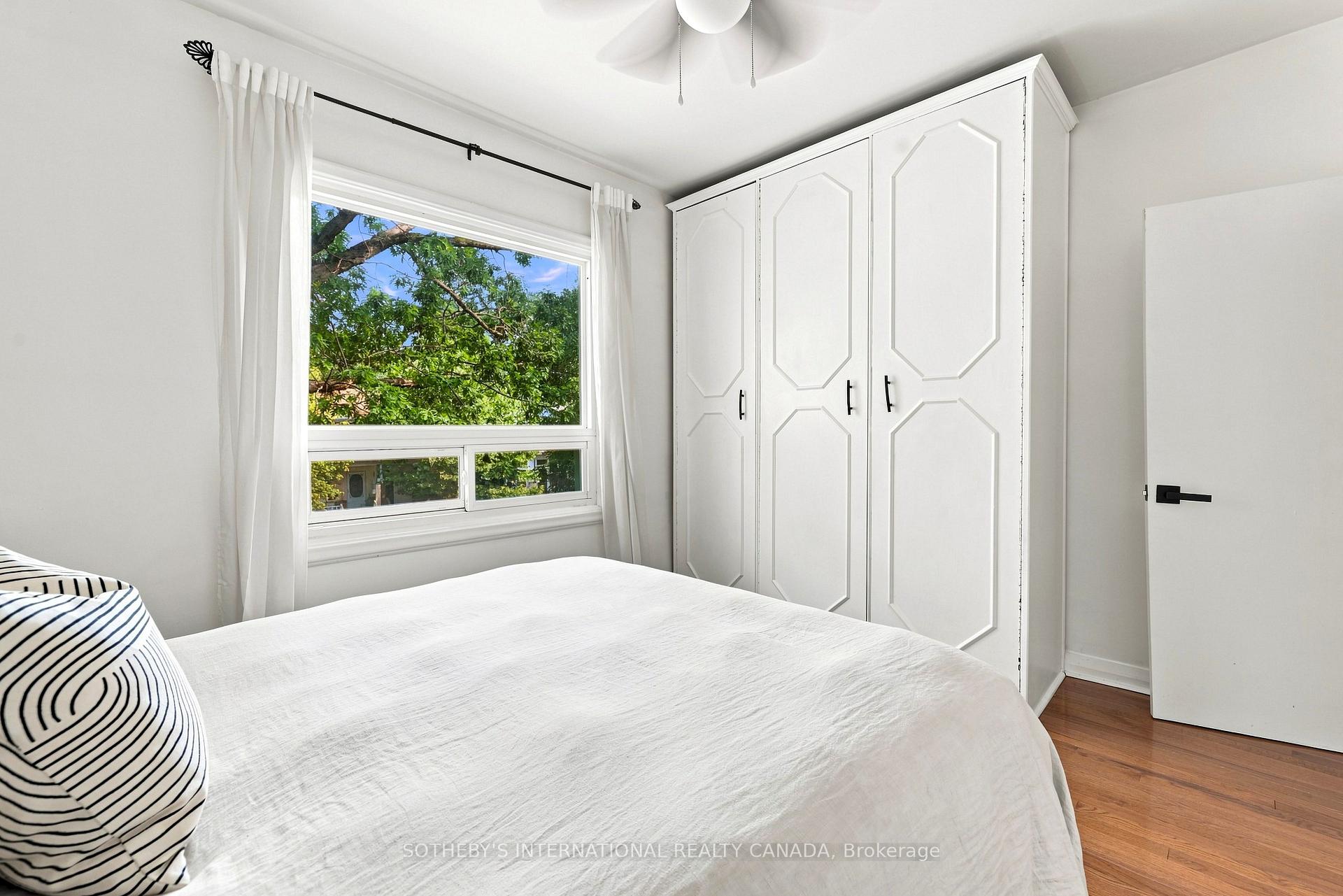 Photo 21 of 213 Oakcrest Avenue, Toronto, East End-Danforth — HOMEH