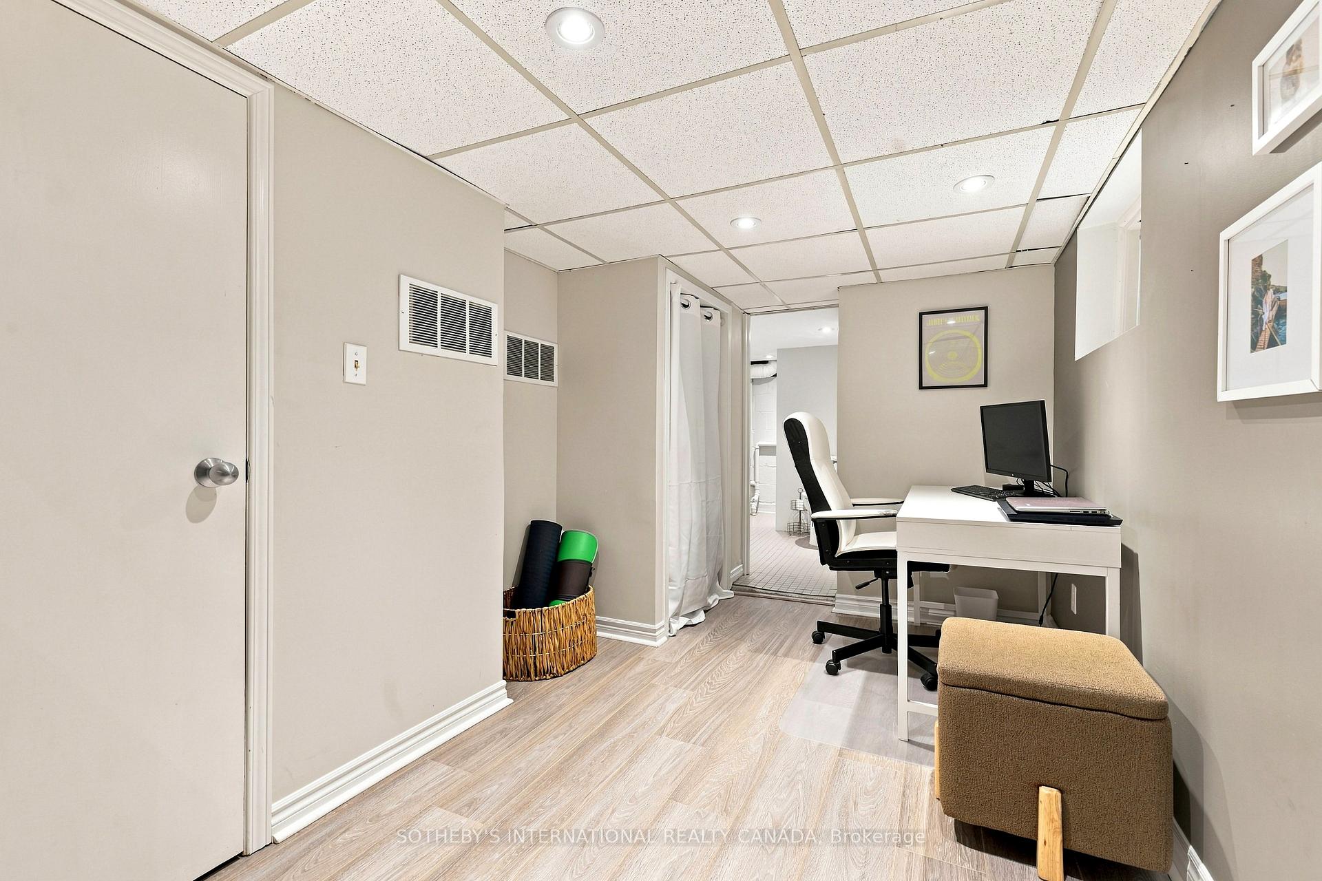 Photo 33 of 213 Oakcrest Avenue, Toronto, East End-Danforth — HOMEH