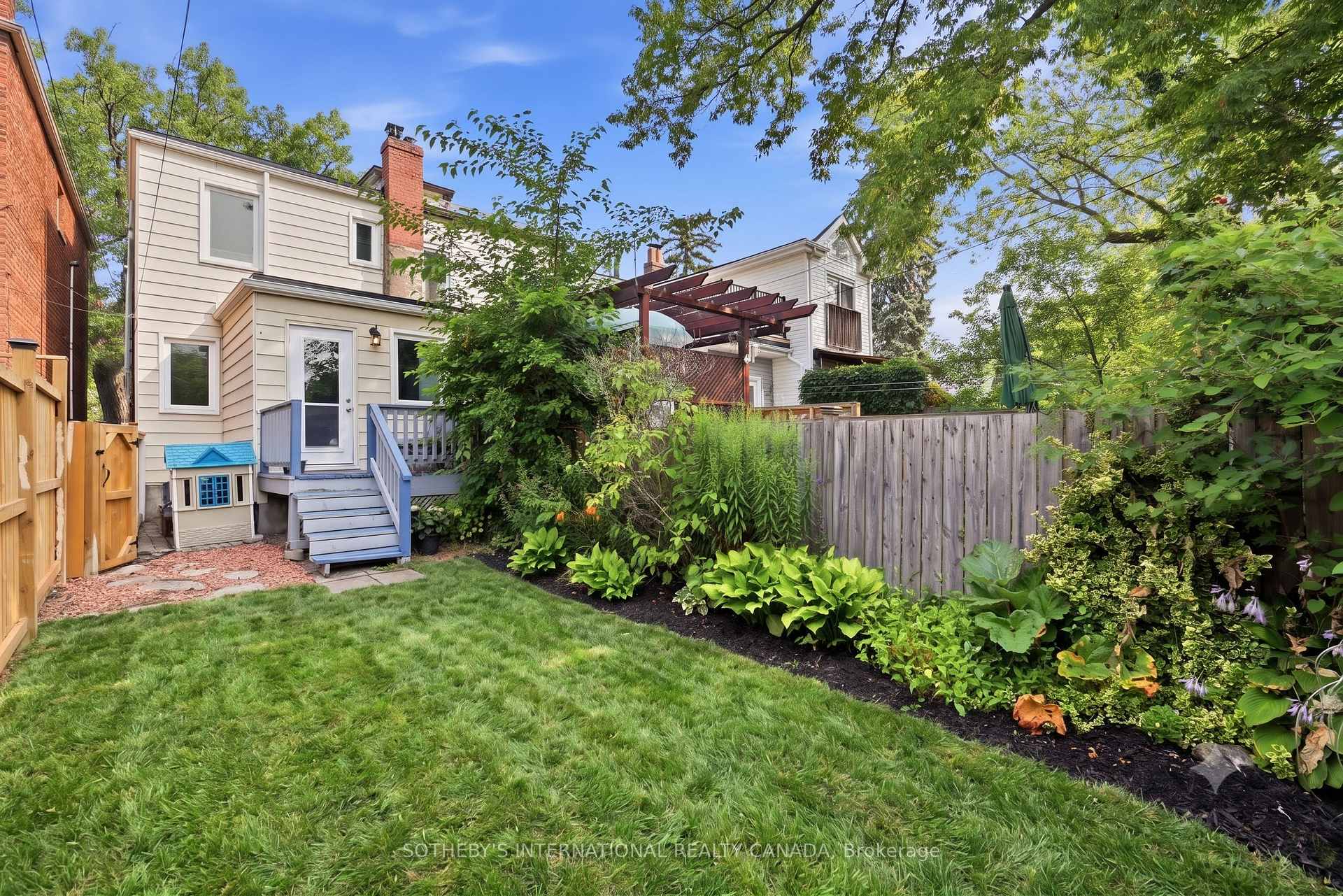 Photo 36 of 213 Oakcrest Avenue, Toronto, East End-Danforth — HOMEH