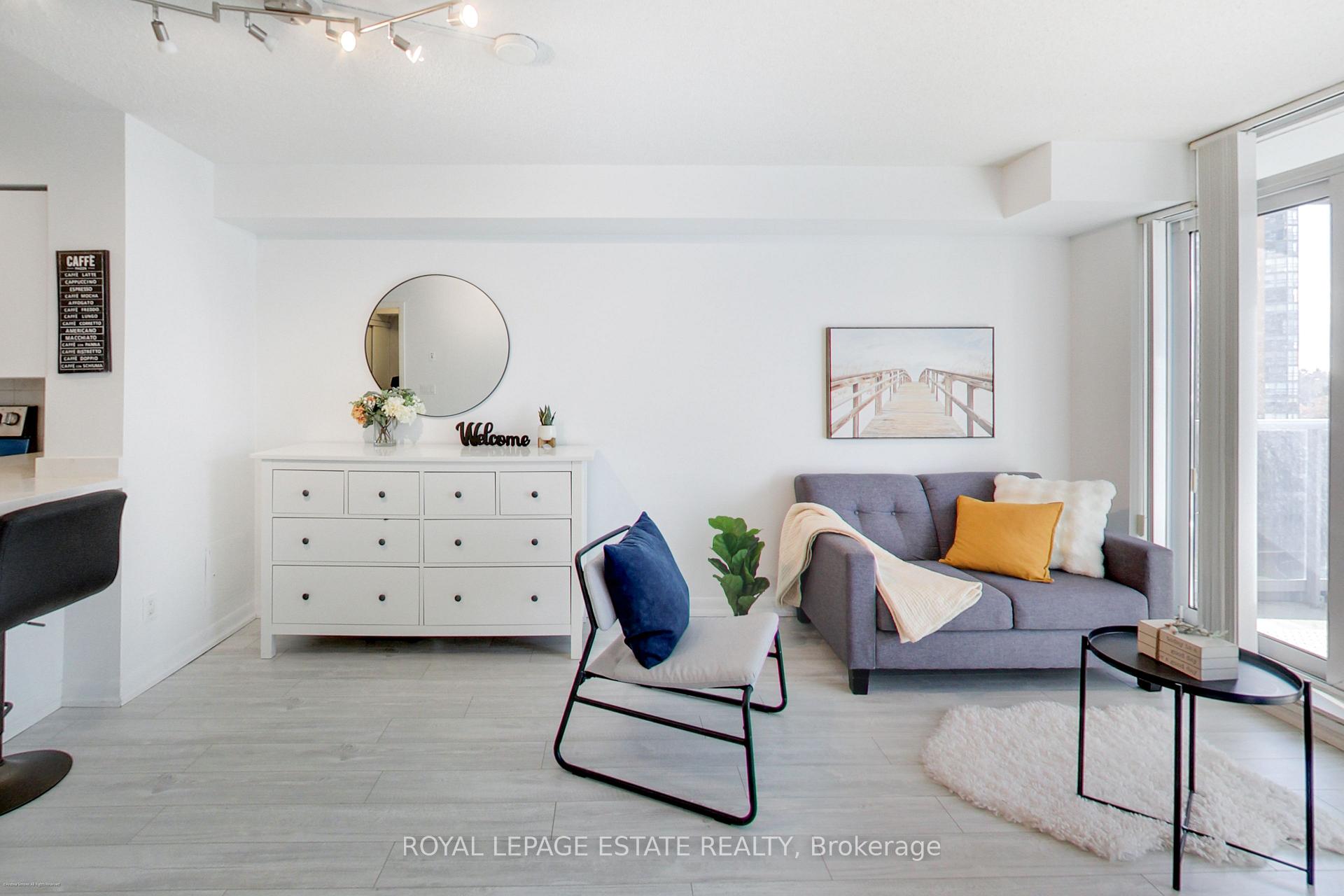Photo of Unit 808, 4978 Yonge Street