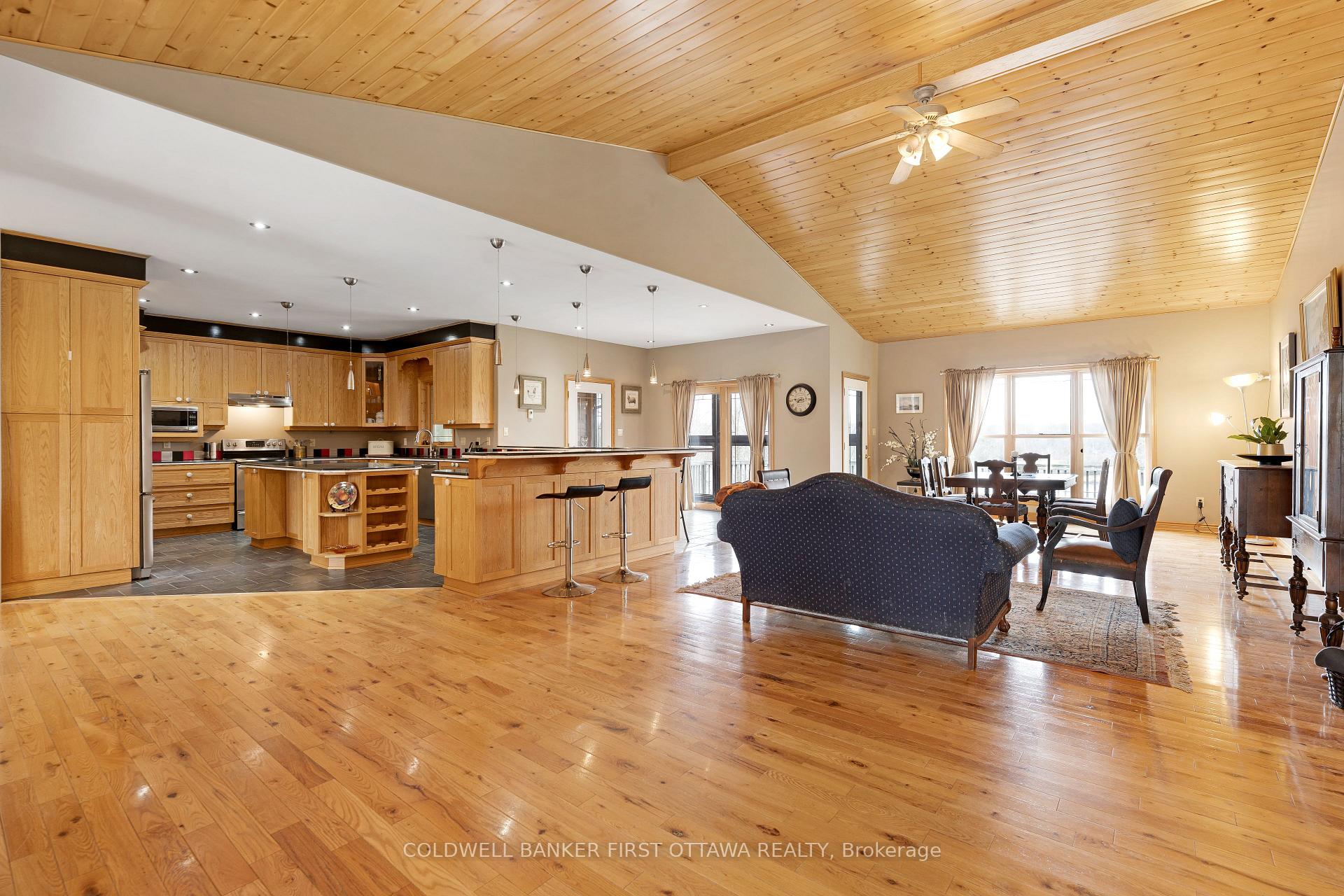 Photo 7 of 399 Grady Road E, Rideau Lakes, Rideau Lakes (North Crosby) Twp — HOMEH