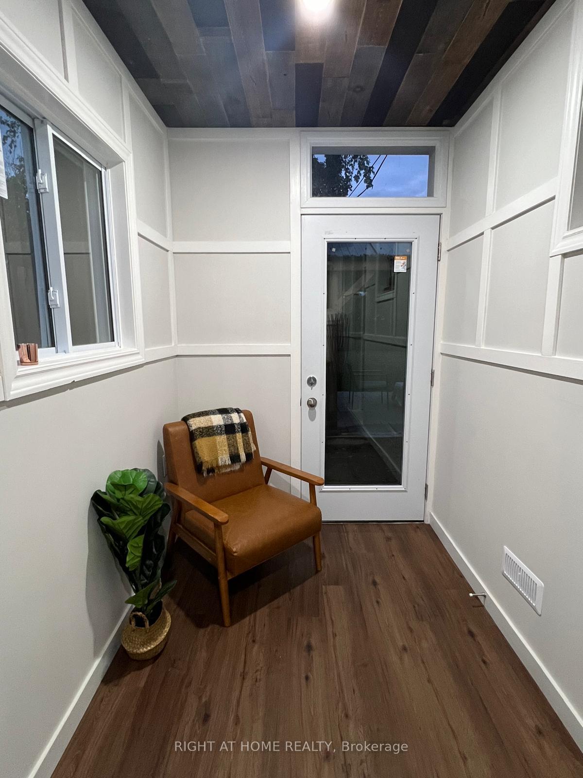 Photo 20 of 110 Cameron Avenue N, Hamilton, Homeside — HOMEH