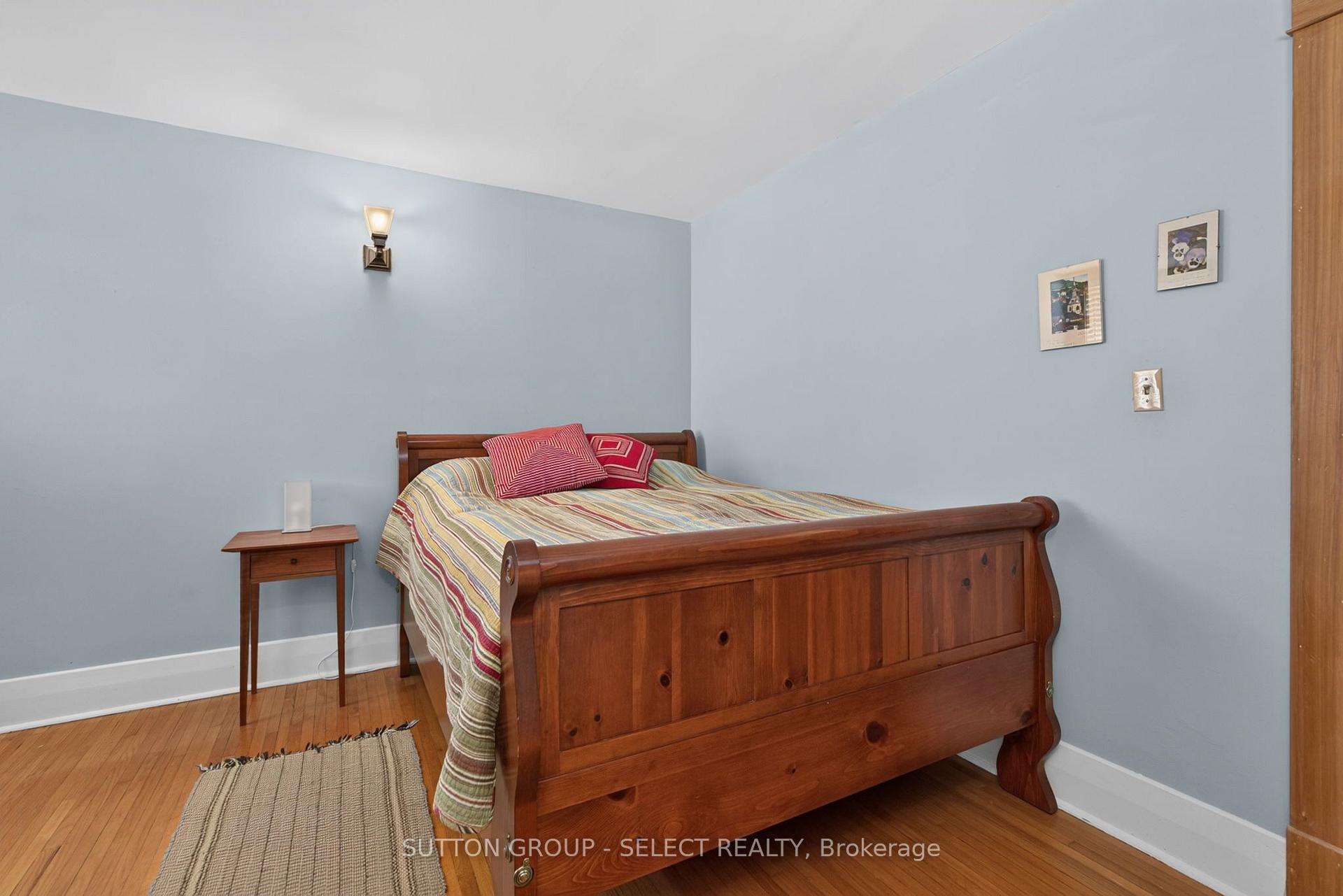 Photo 21 of 427 Wortley Road, London, South G — HOMEH