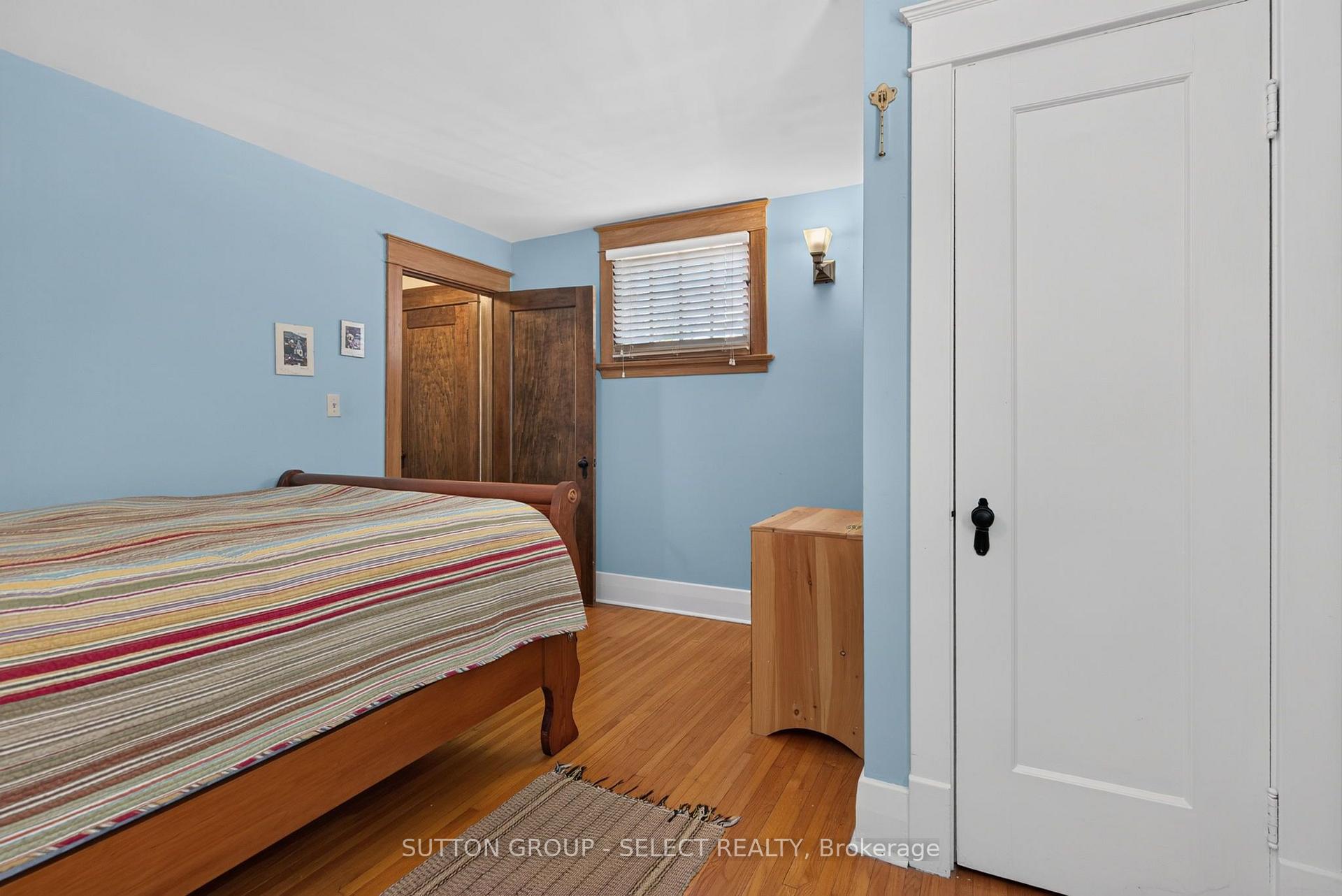 Photo 22 of 427 Wortley Road, London, South G — HOMEH