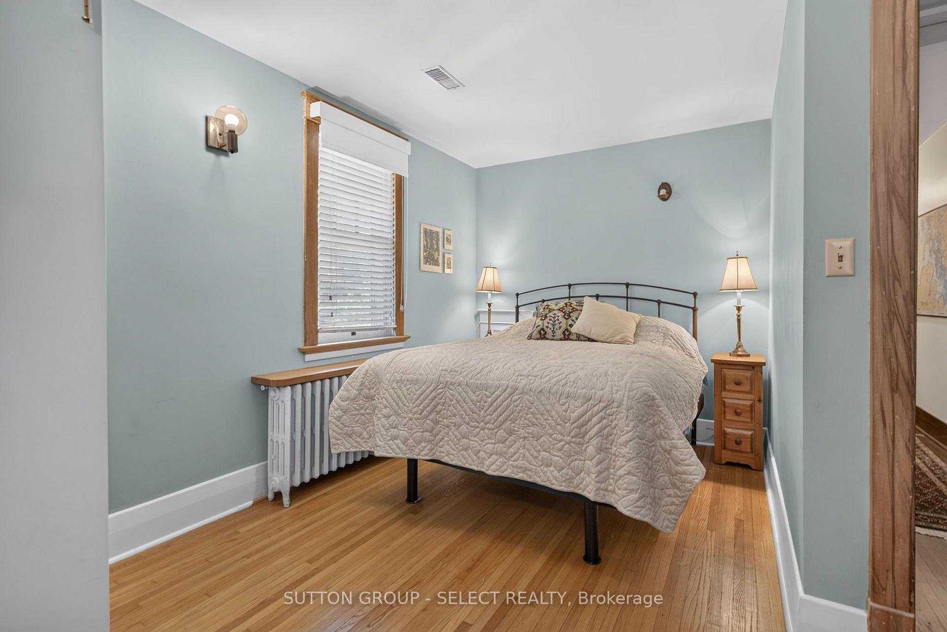 Photo 27 of 427 Wortley Road, London, South G — HOMEH