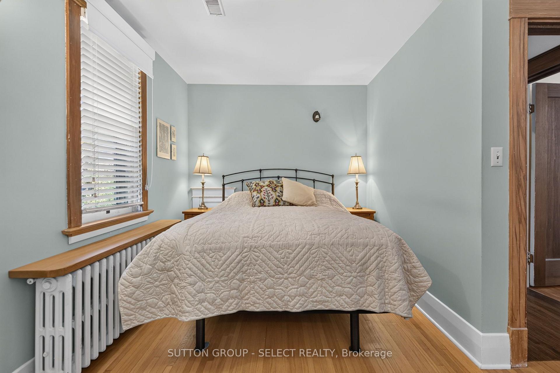 Photo 28 of 427 Wortley Road, London, South G — HOMEH