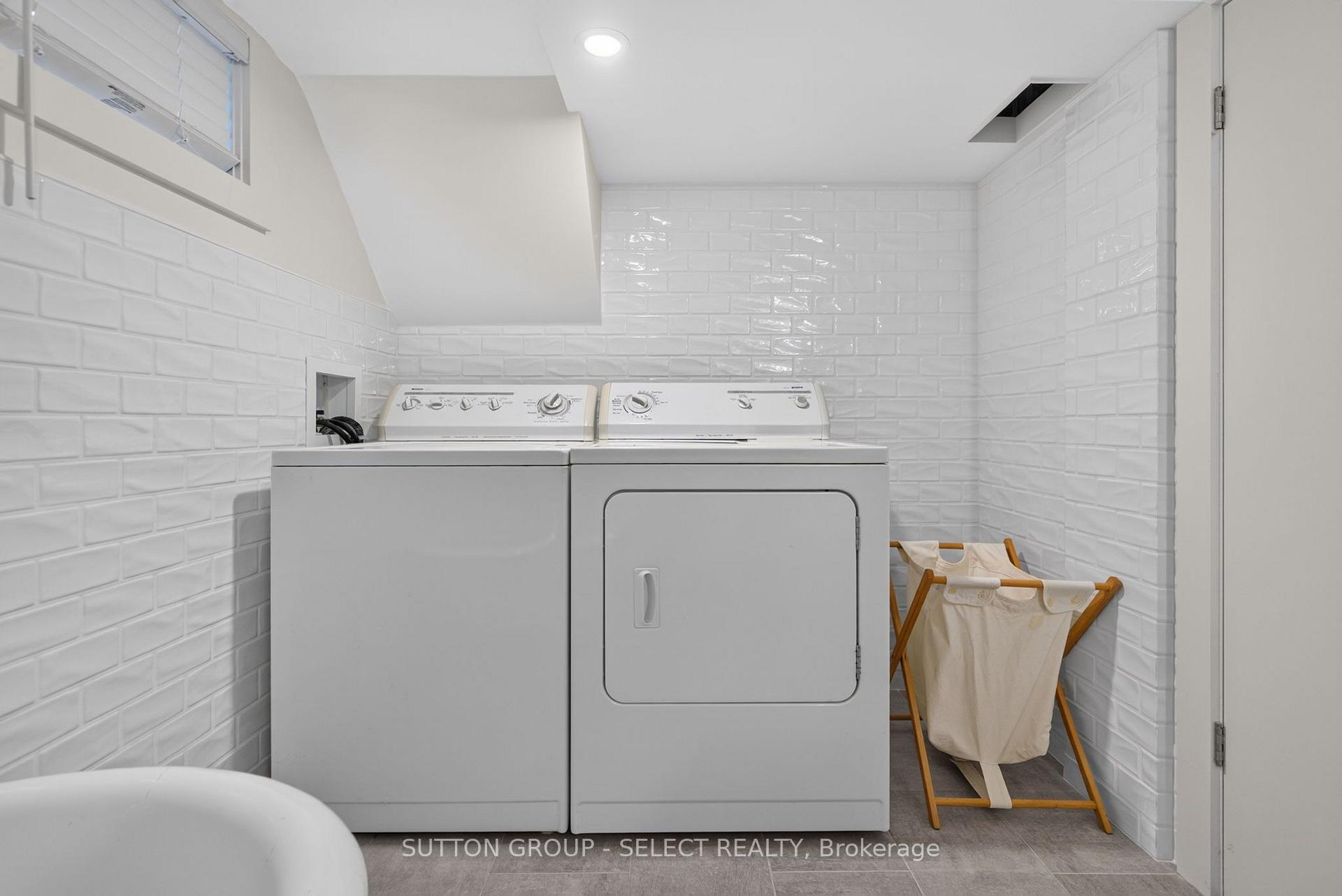 Photo 33 of 427 Wortley Road, London, South G — HOMEH
