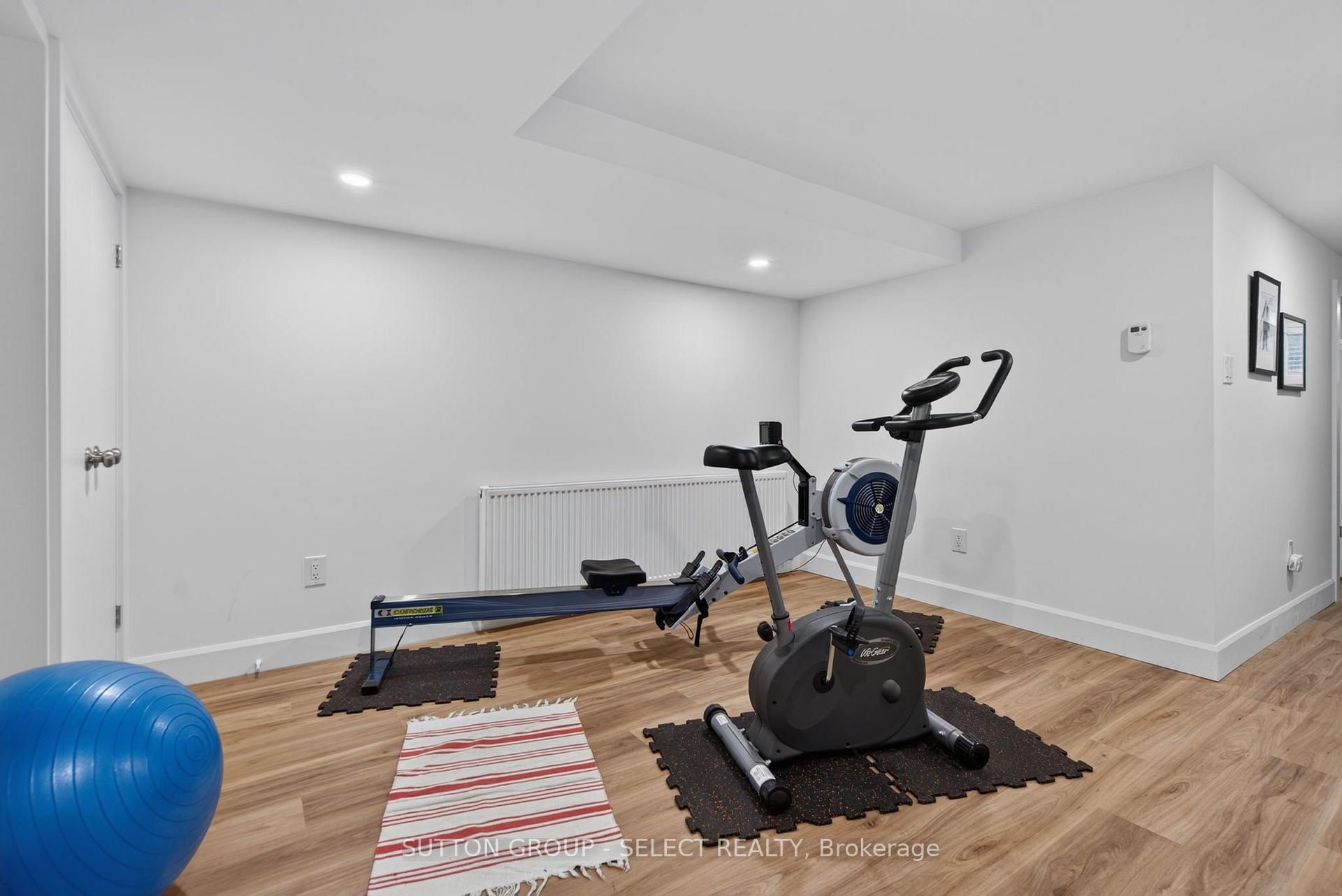 Photo 37 of 427 Wortley Road, London, South G — HOMEH