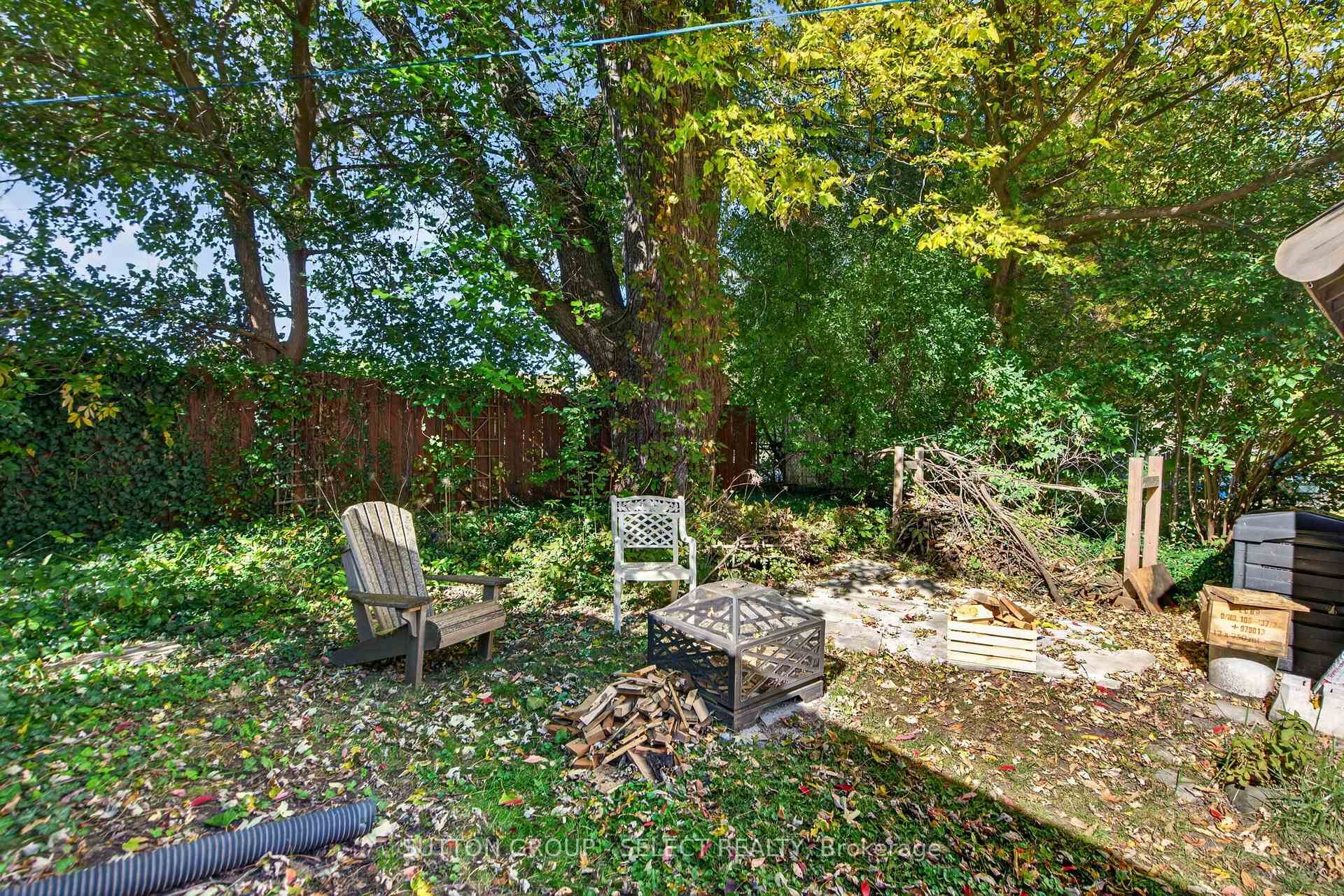 Photo 40 of 427 Wortley Road, London, South G — HOMEH