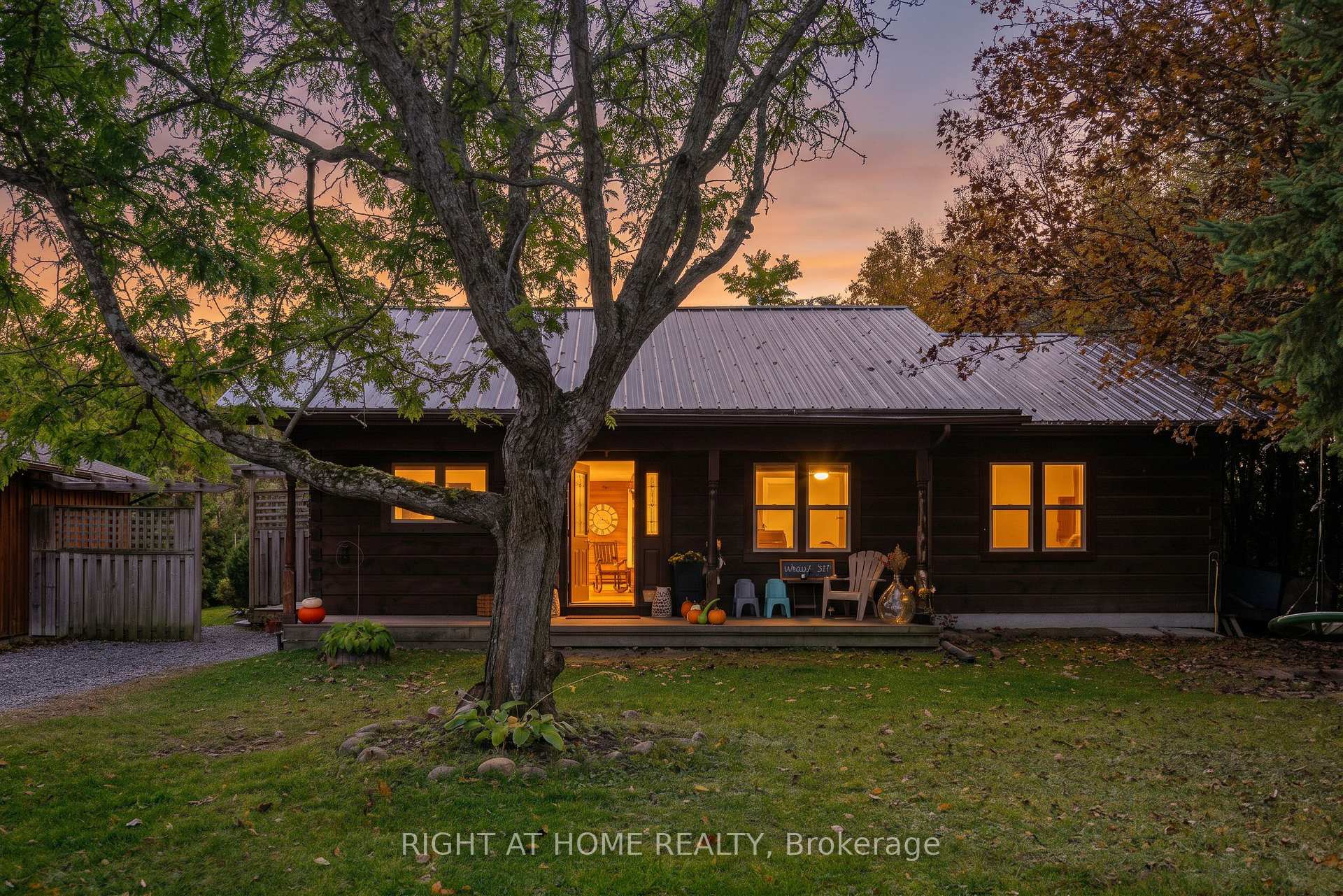 Photo 2 of 78 Hillside Drive, Kawartha Lakes, Mariposa — HOMEH