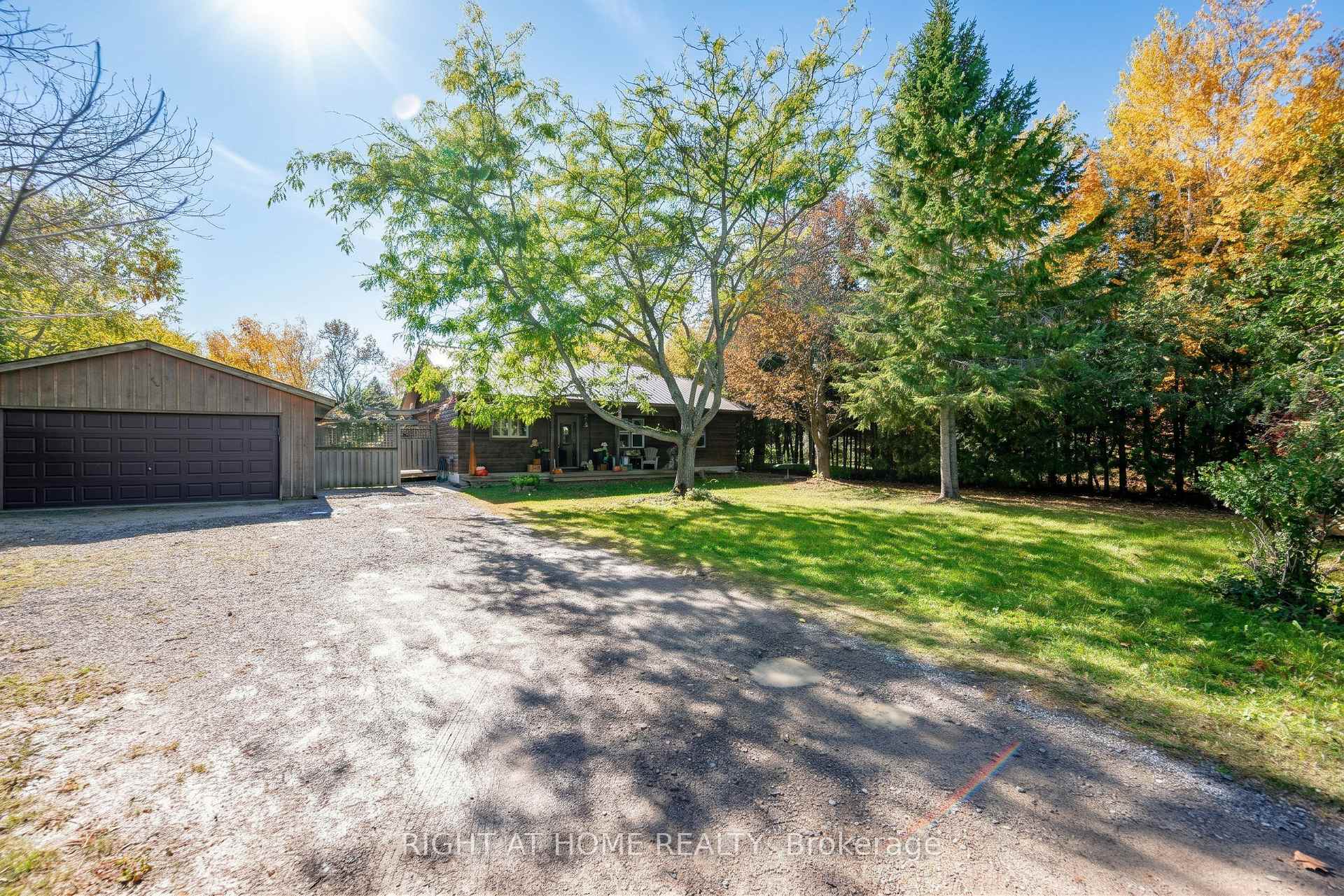 Photo 6 of 78 Hillside Drive, Kawartha Lakes, Mariposa — HOMEH