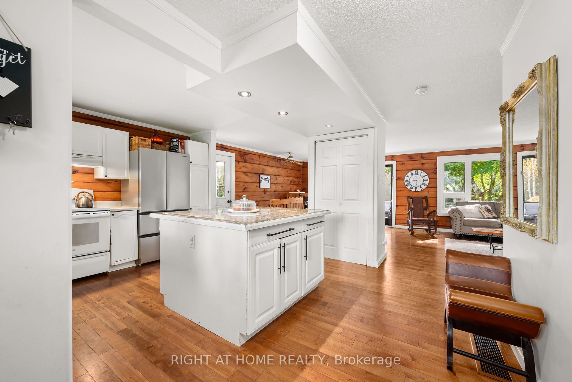 Photo 13 of 78 Hillside Drive, Kawartha Lakes, Mariposa — HOMEH