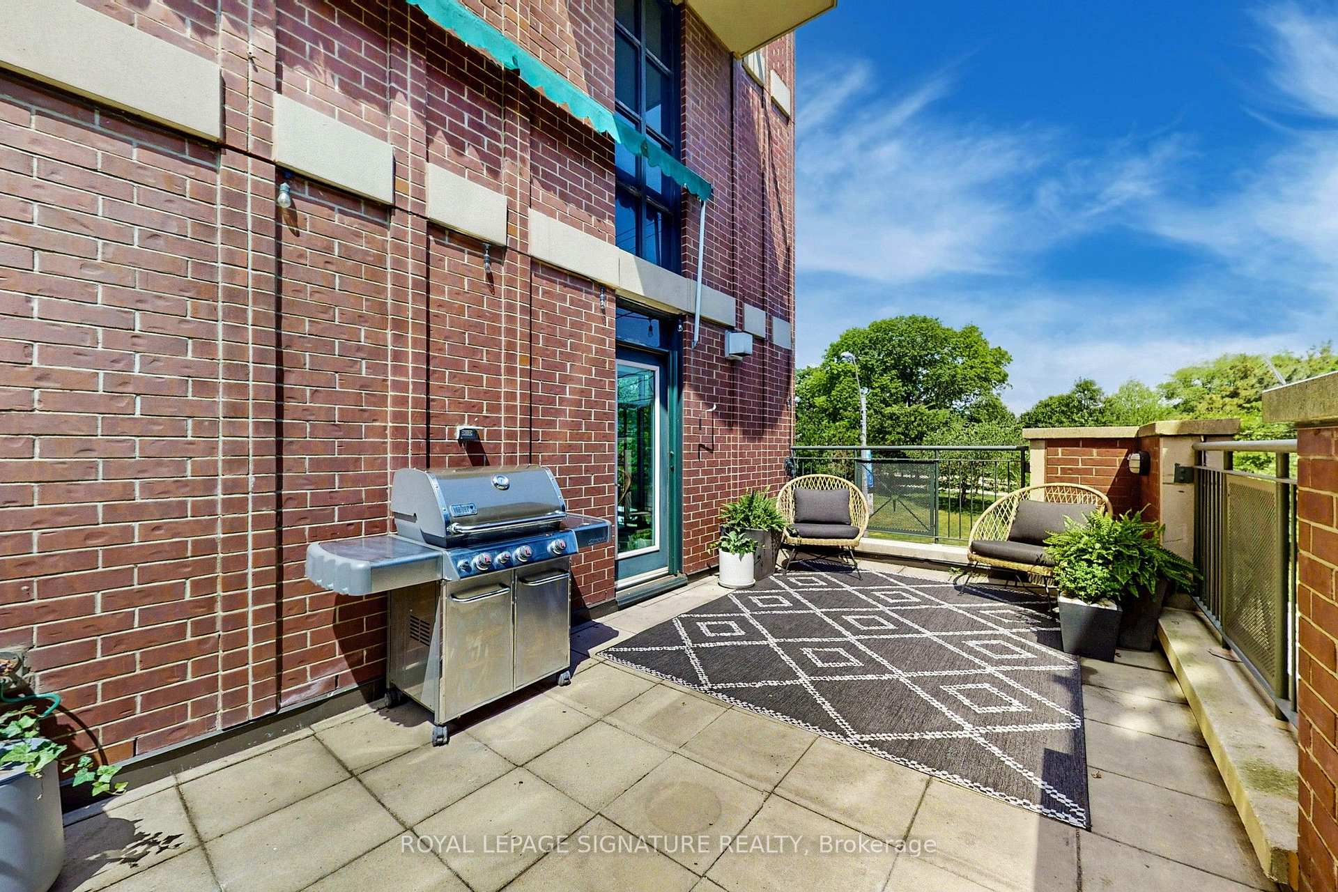 Photo 4 of Unit 231, 901 Queen Street W, Toronto, Niagara — HOMEH