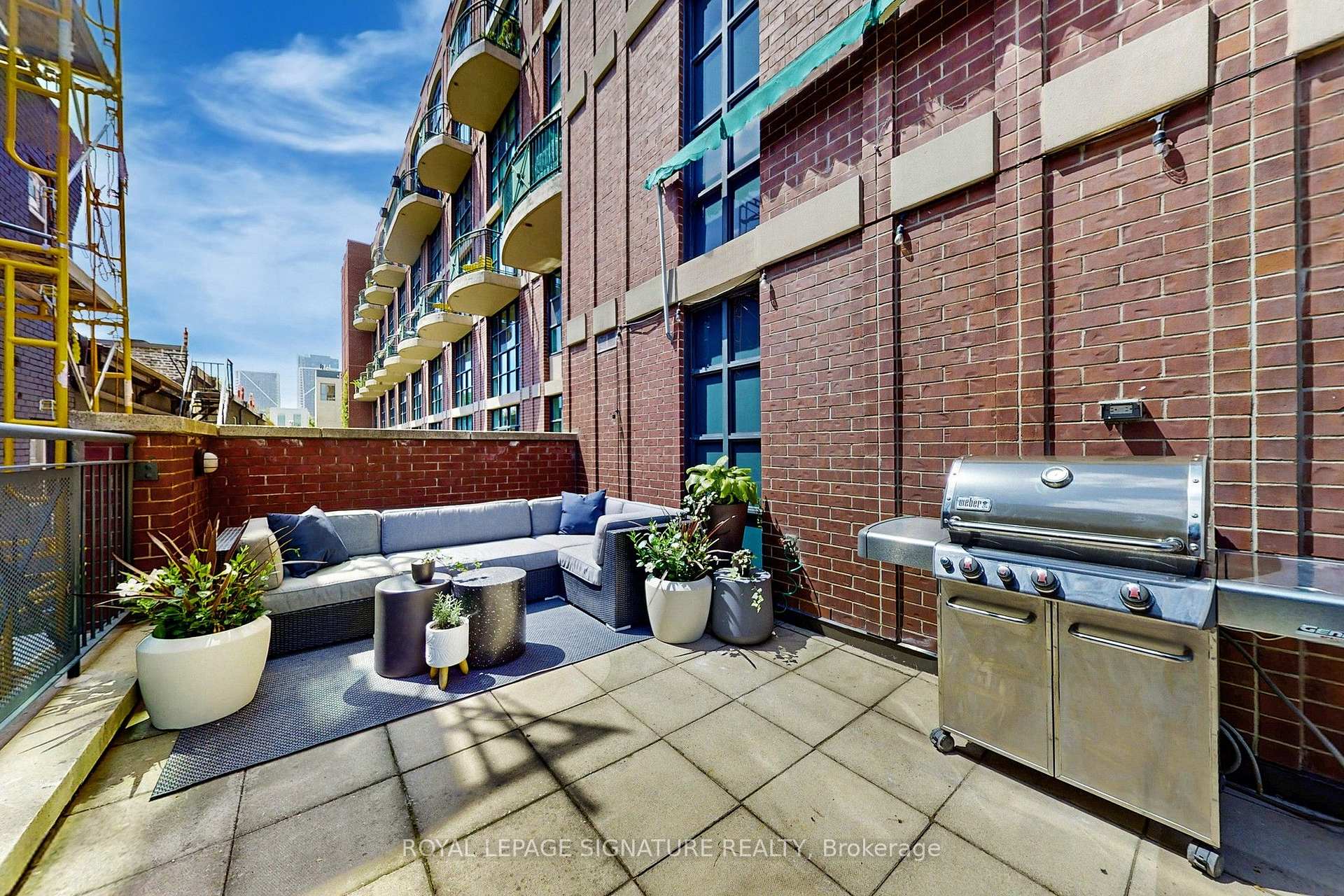 Photo 6 of Unit 231, 901 Queen Street W, Toronto, Niagara — HOMEH