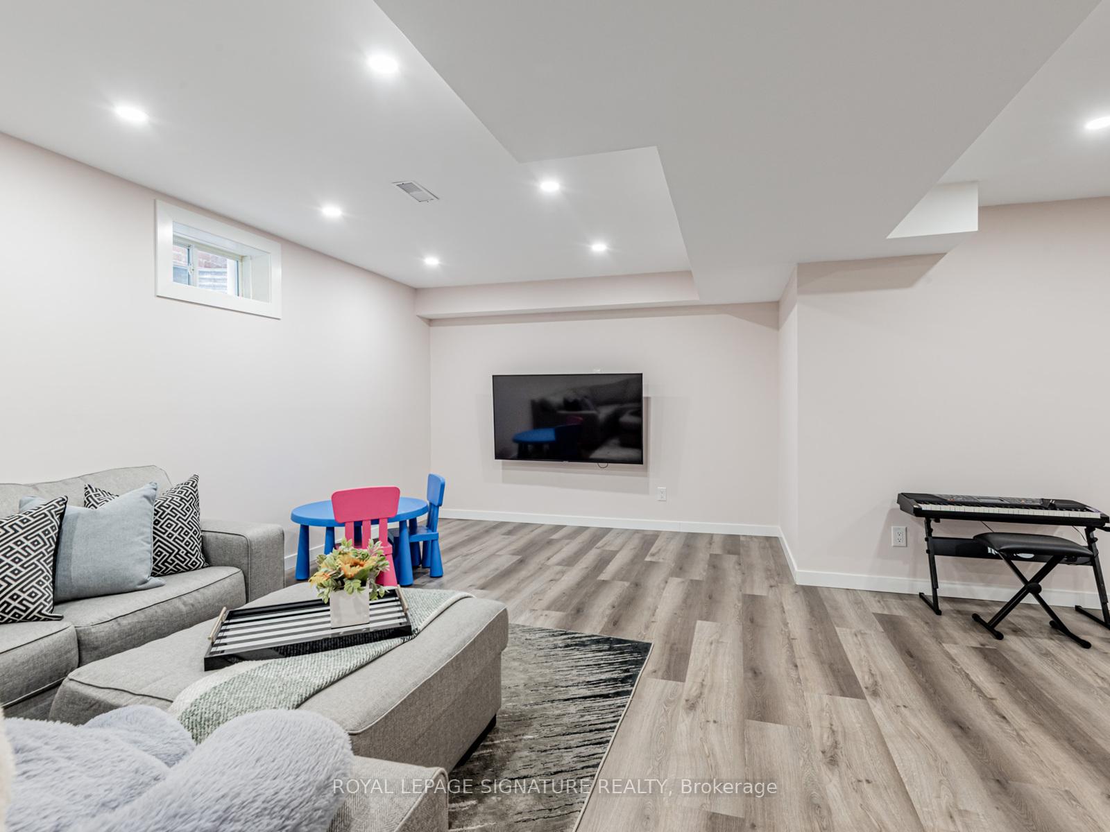 Photo 32 of 26 Marks Road, Springwater, Centre Vespra — HOMEH