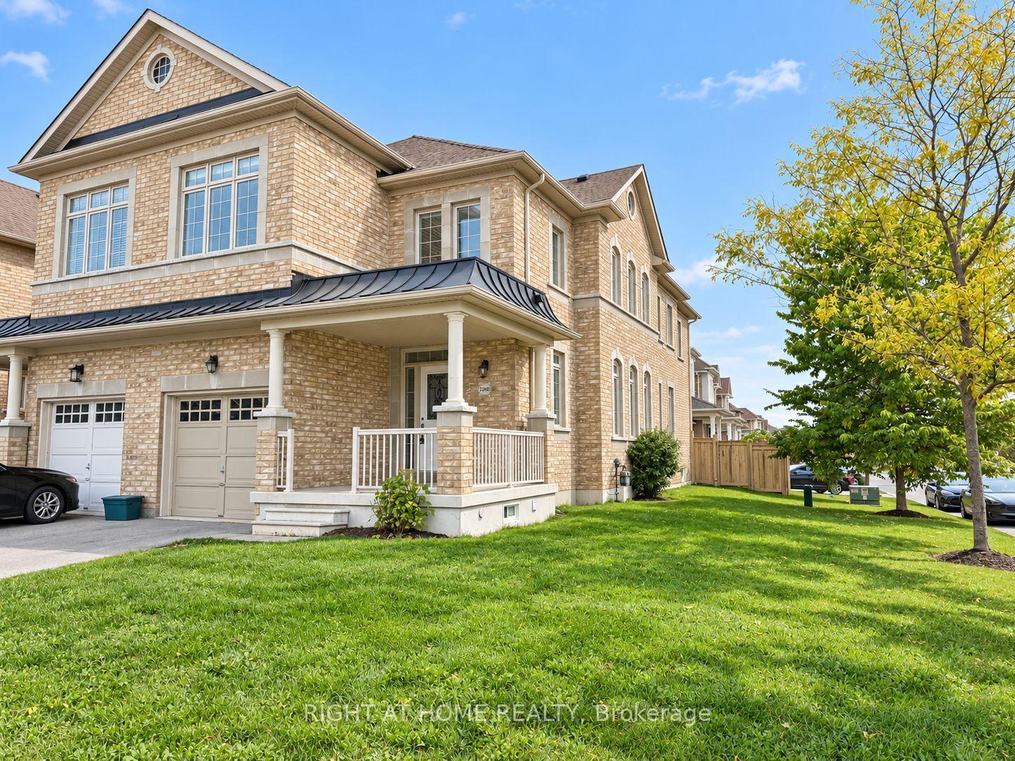 Photo 2 of 1260 Mccron Crescent, Newmarket, Stonehaven-Wyndham — HOMEH